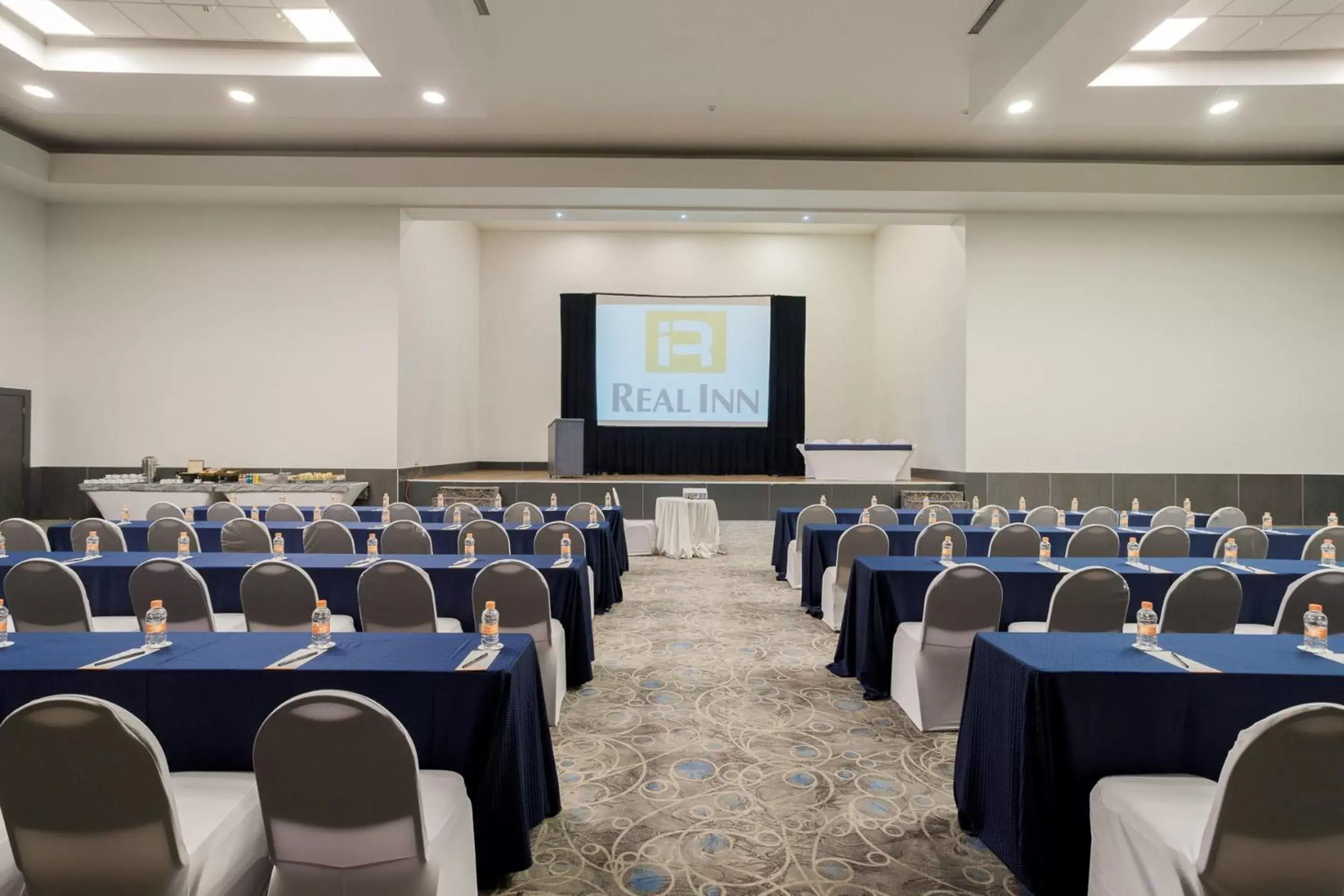 Meeting/conference room in Real Inn Tijuana by Camino Real Hotels