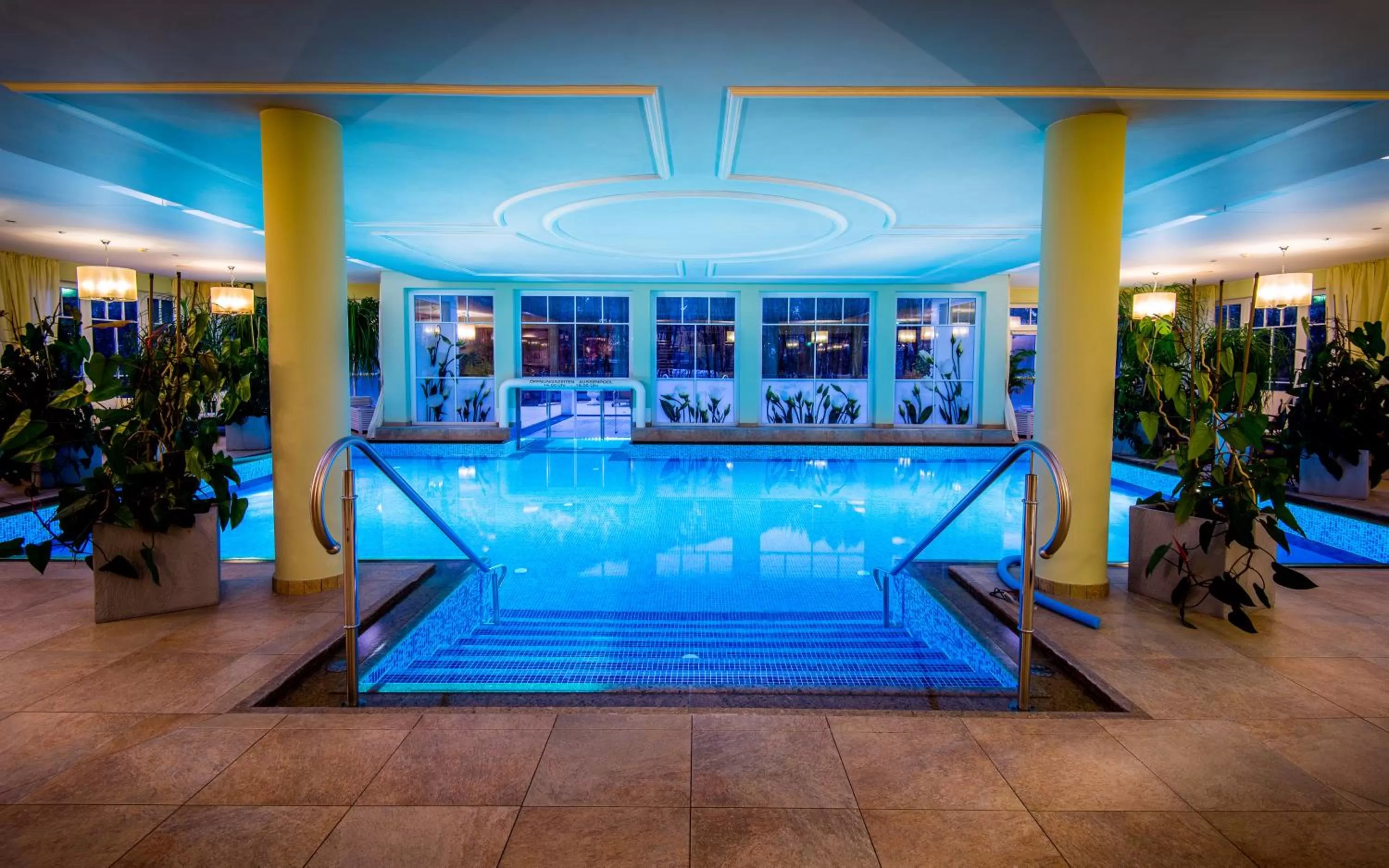 Swimming pool in Grandhotel Lienz Business-Wellness & Gourmet