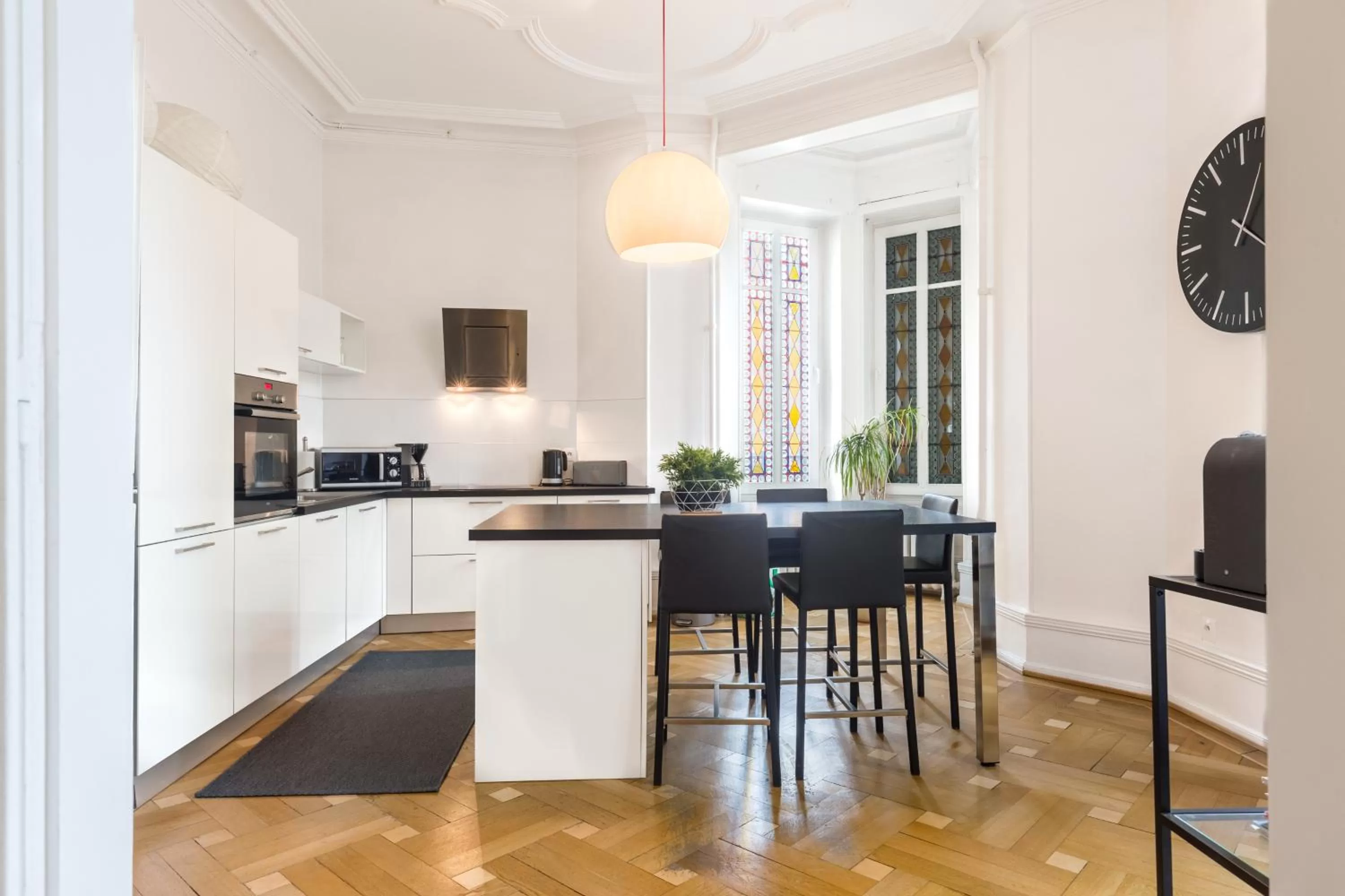Kitchen or kitchenette, Kitchen/Kitchenette in Appartement Luxueux Centre Ville