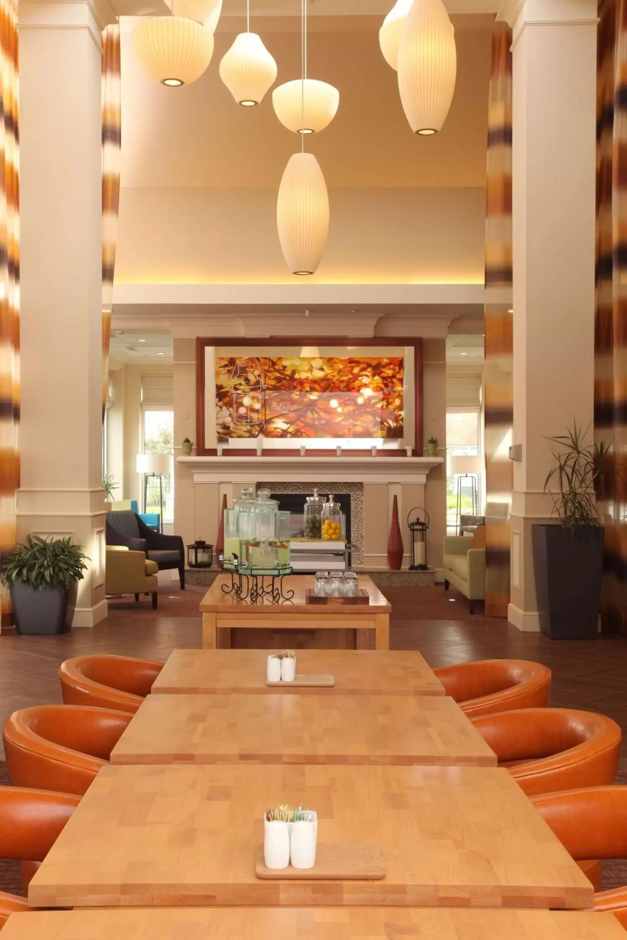 Restaurant/places to eat, Lobby/Reception in Hilton Garden Inn Spokane Airport