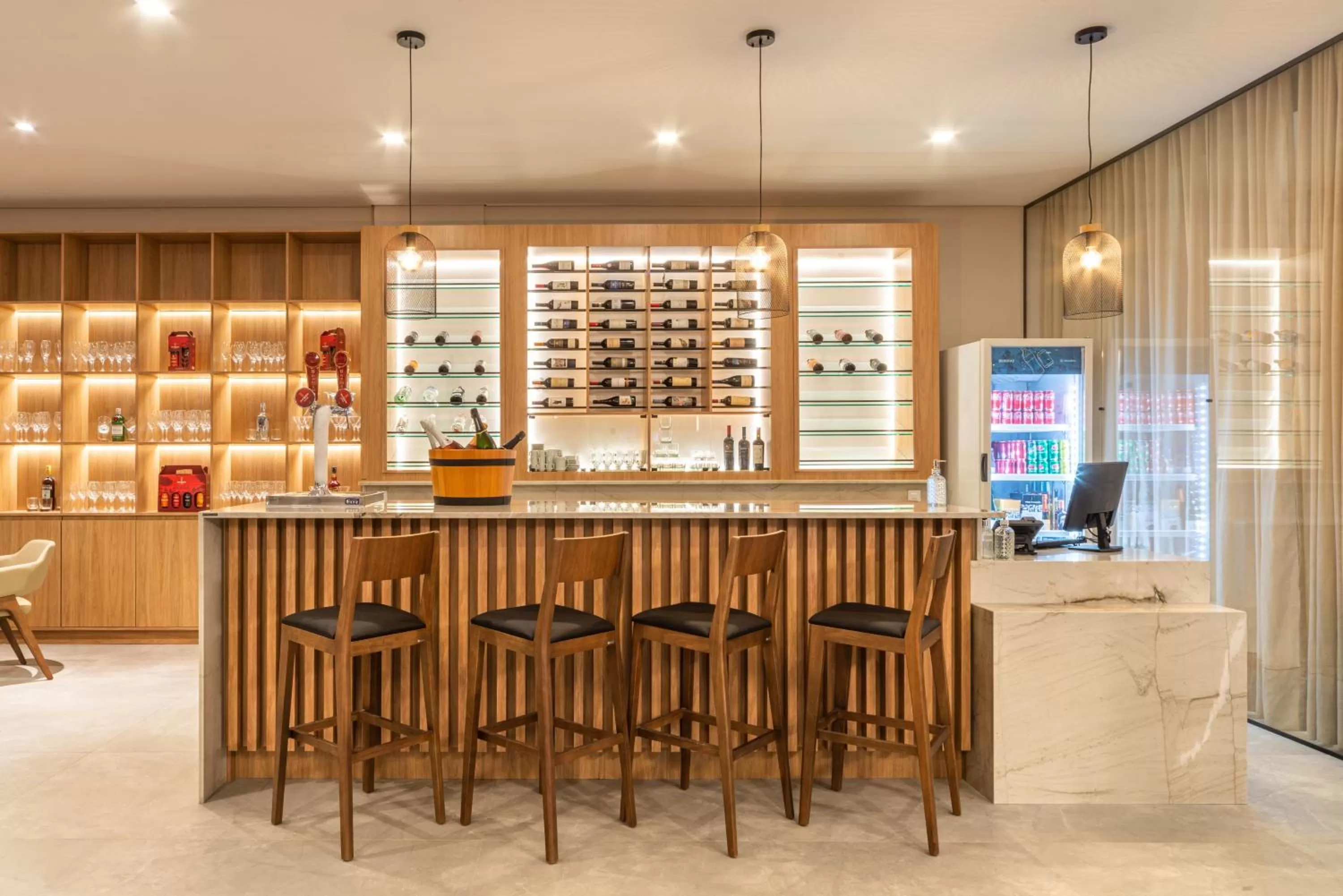 Restaurant/places to eat in Laghetto Canela