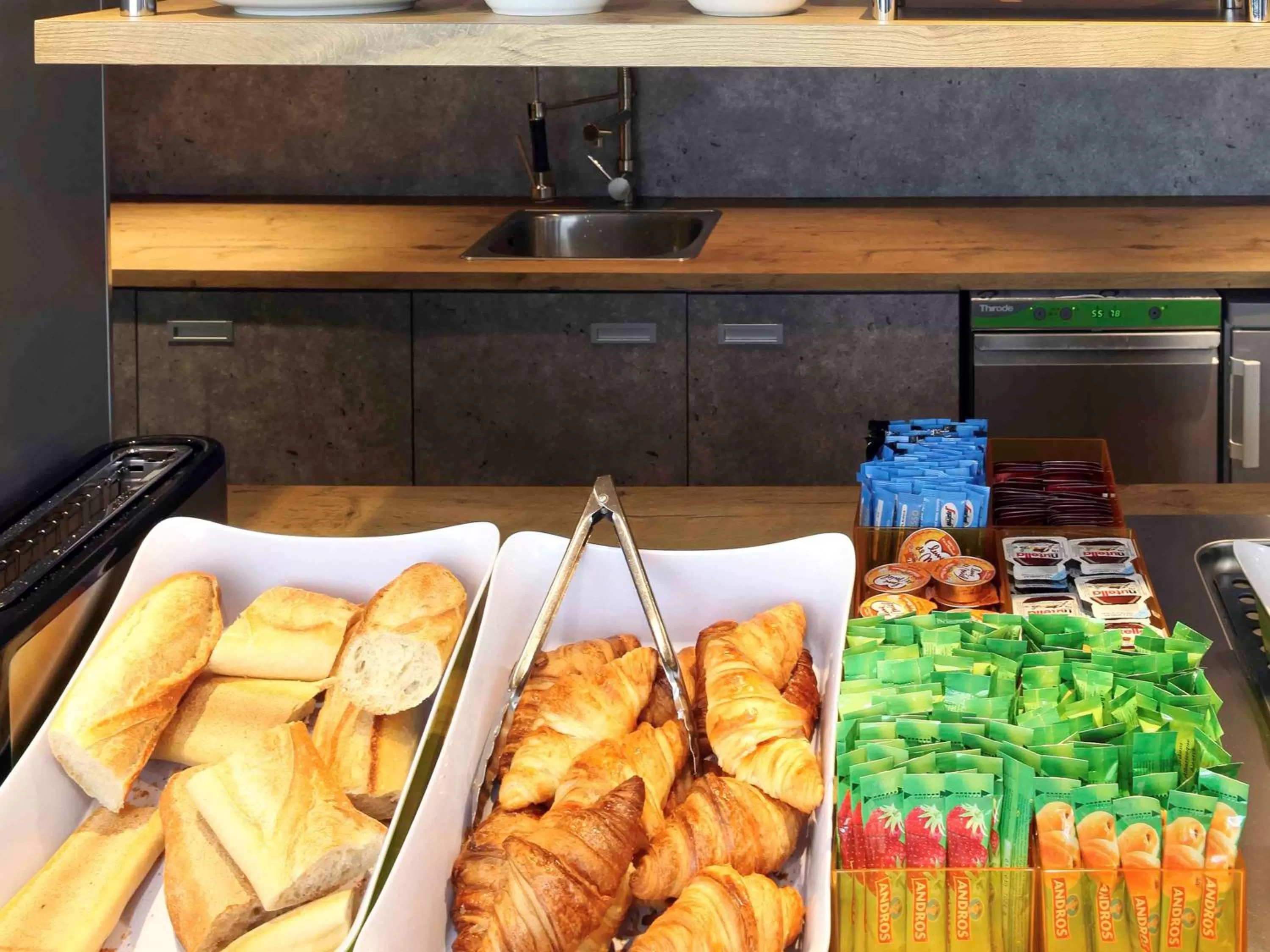 Food and drinks in Hotel Ibis Budget Nancy Centre