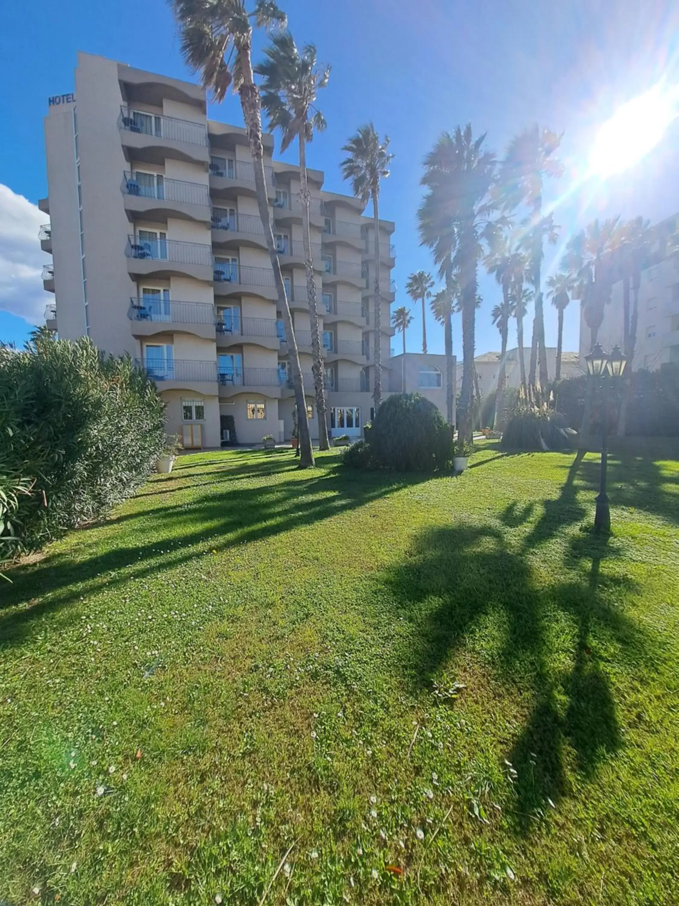 Garden, Property Building in Hotel Restaurant & Spa L'Ostella