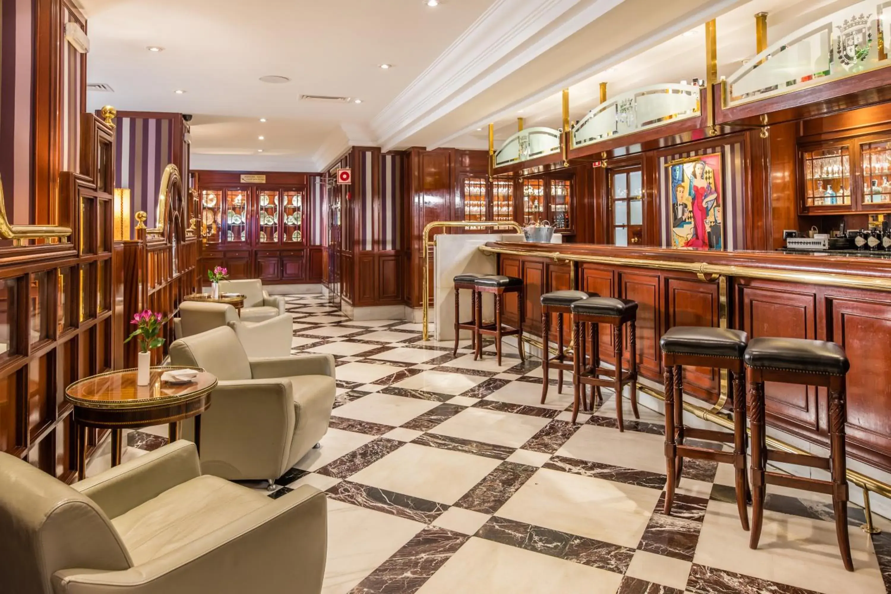 Lounge or bar, Restaurant/Places to Eat in Sercotel Gran Hotel Conde Duque
