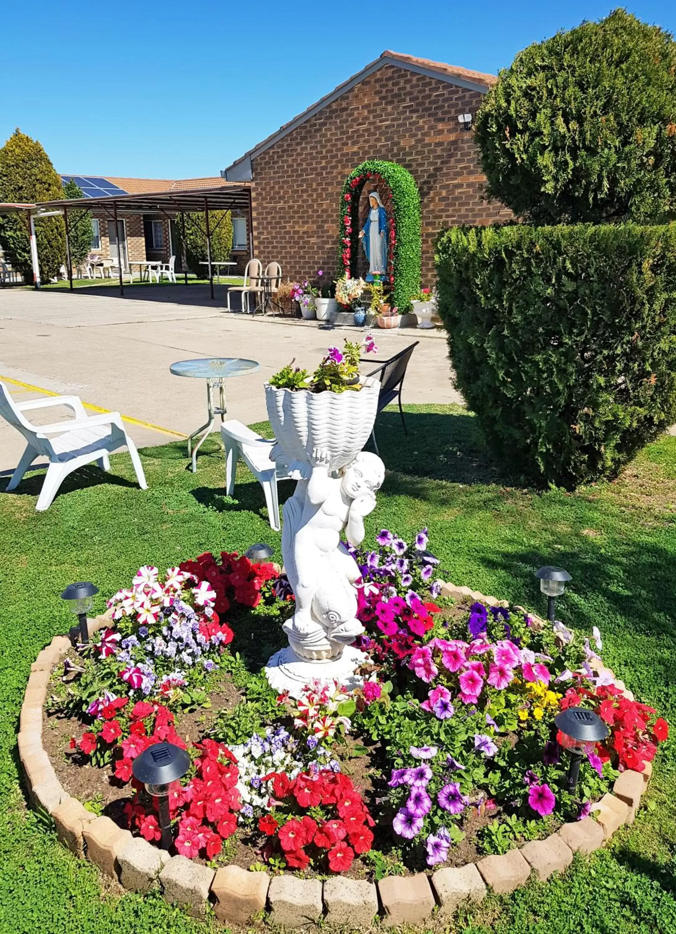 Garden in Maria Motel