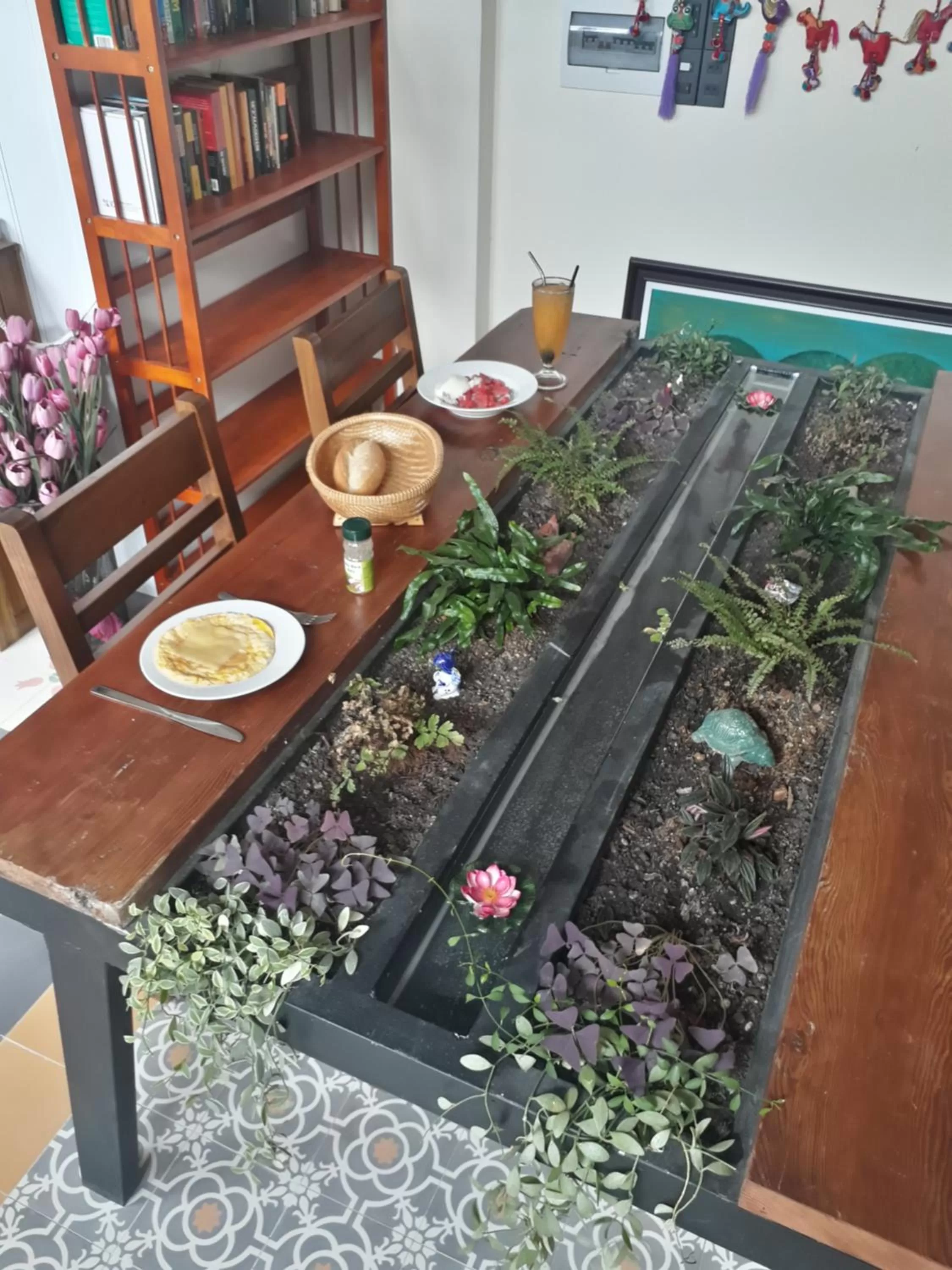 Continental breakfast in Pink Tulip Hoi An