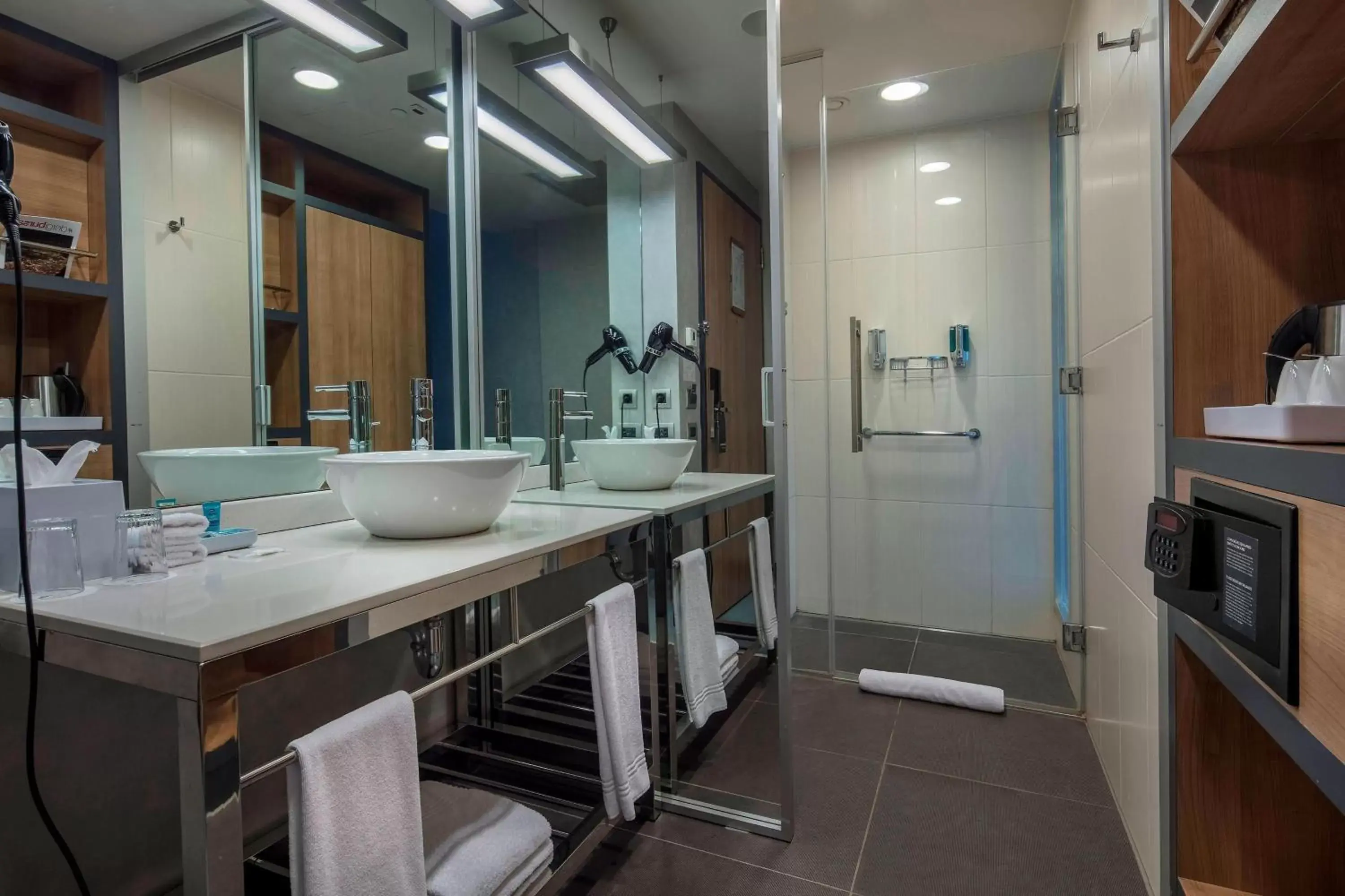 Bathroom in Aloft Bursa Hotel