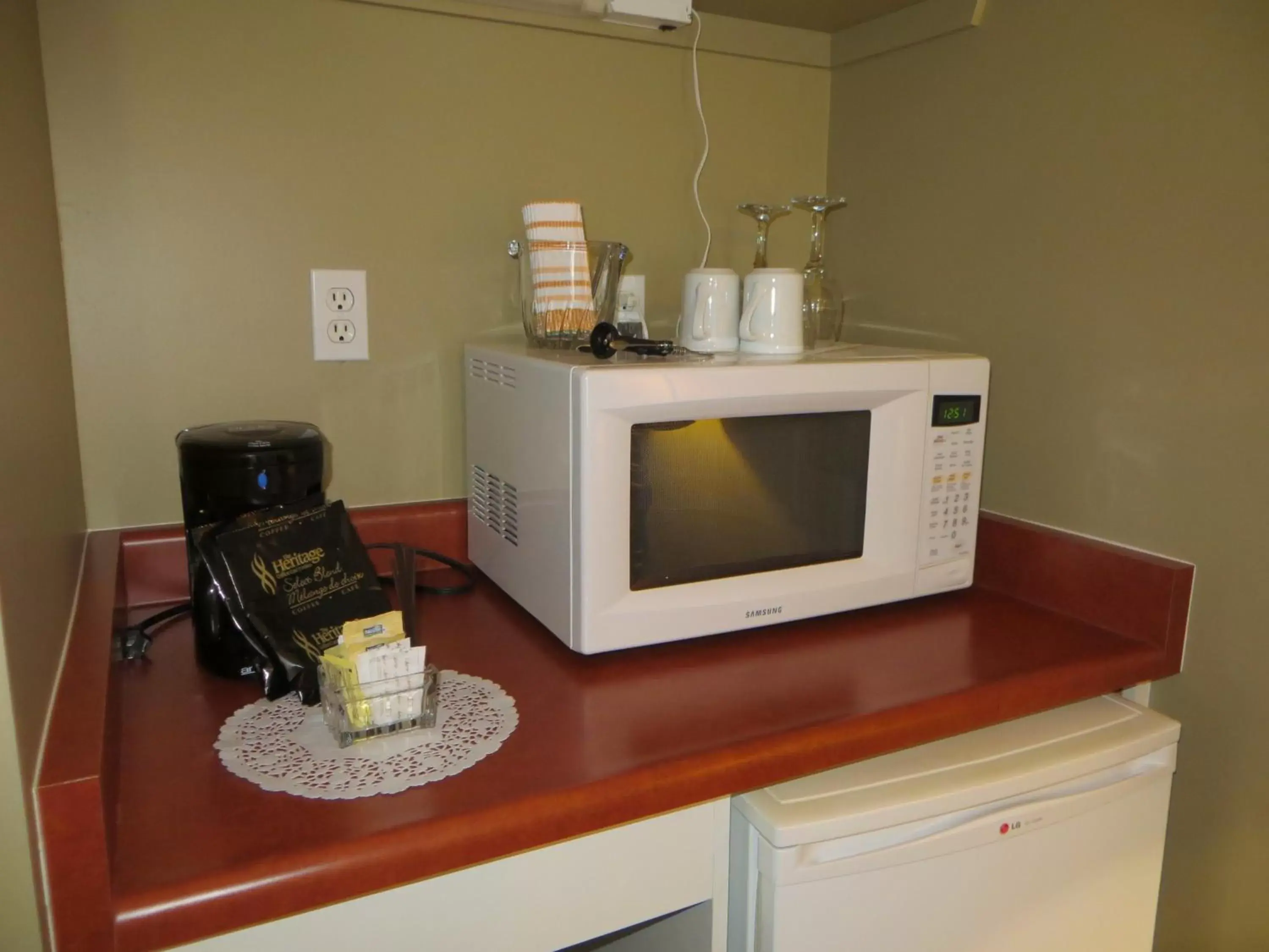 Food and drinks, Coffee/Tea Facilities in Village Creek Country Inn