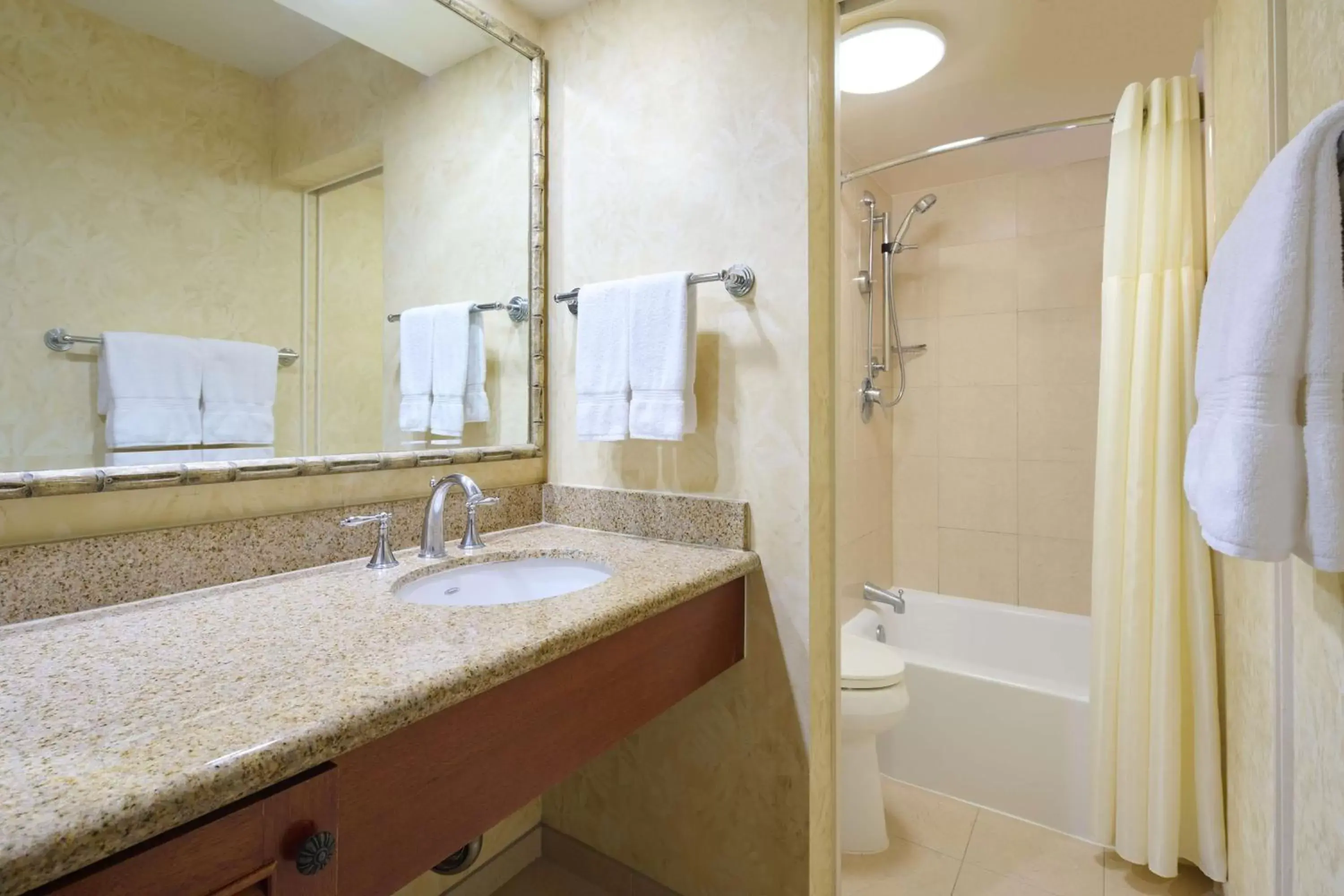 Bedroom, Bathroom in OUTRIGGER Waikiki Beach Resort