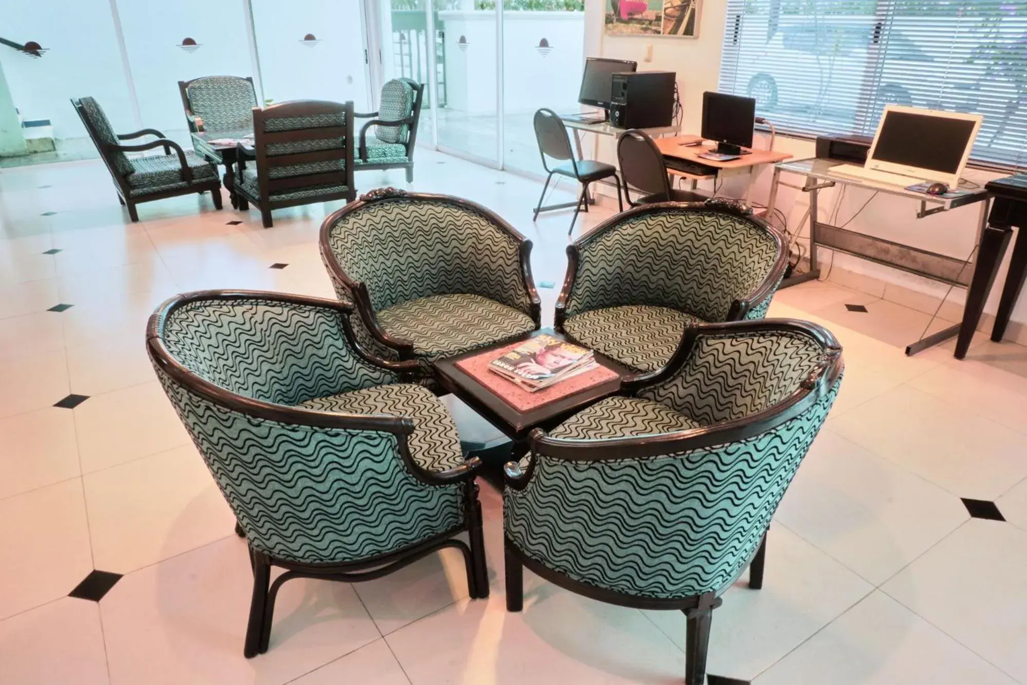 Living room, Seating Area in Hotel Del Sol