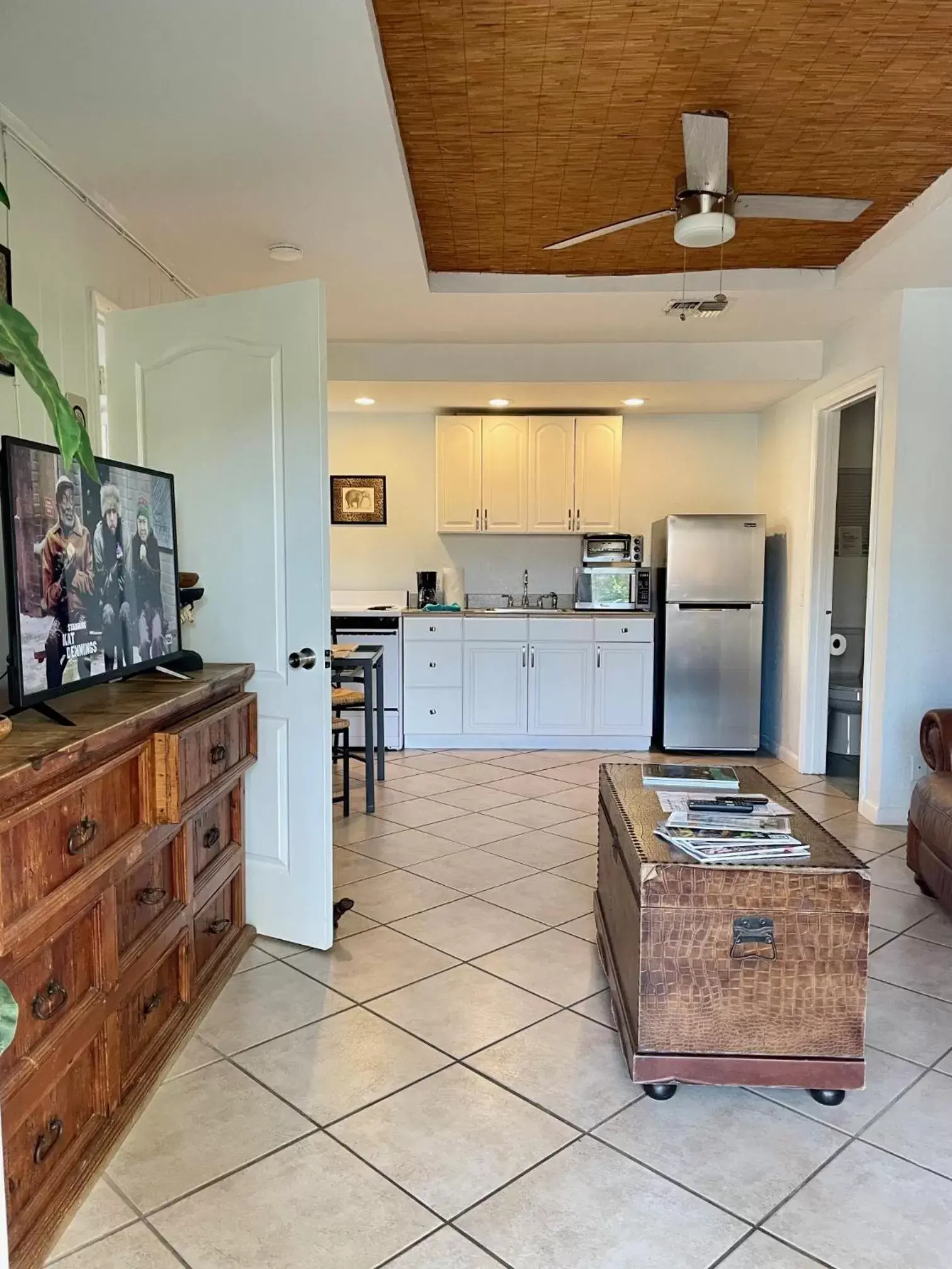 Kitchen or kitchenette, Kitchen/Kitchenette in Turtle Beach Resort