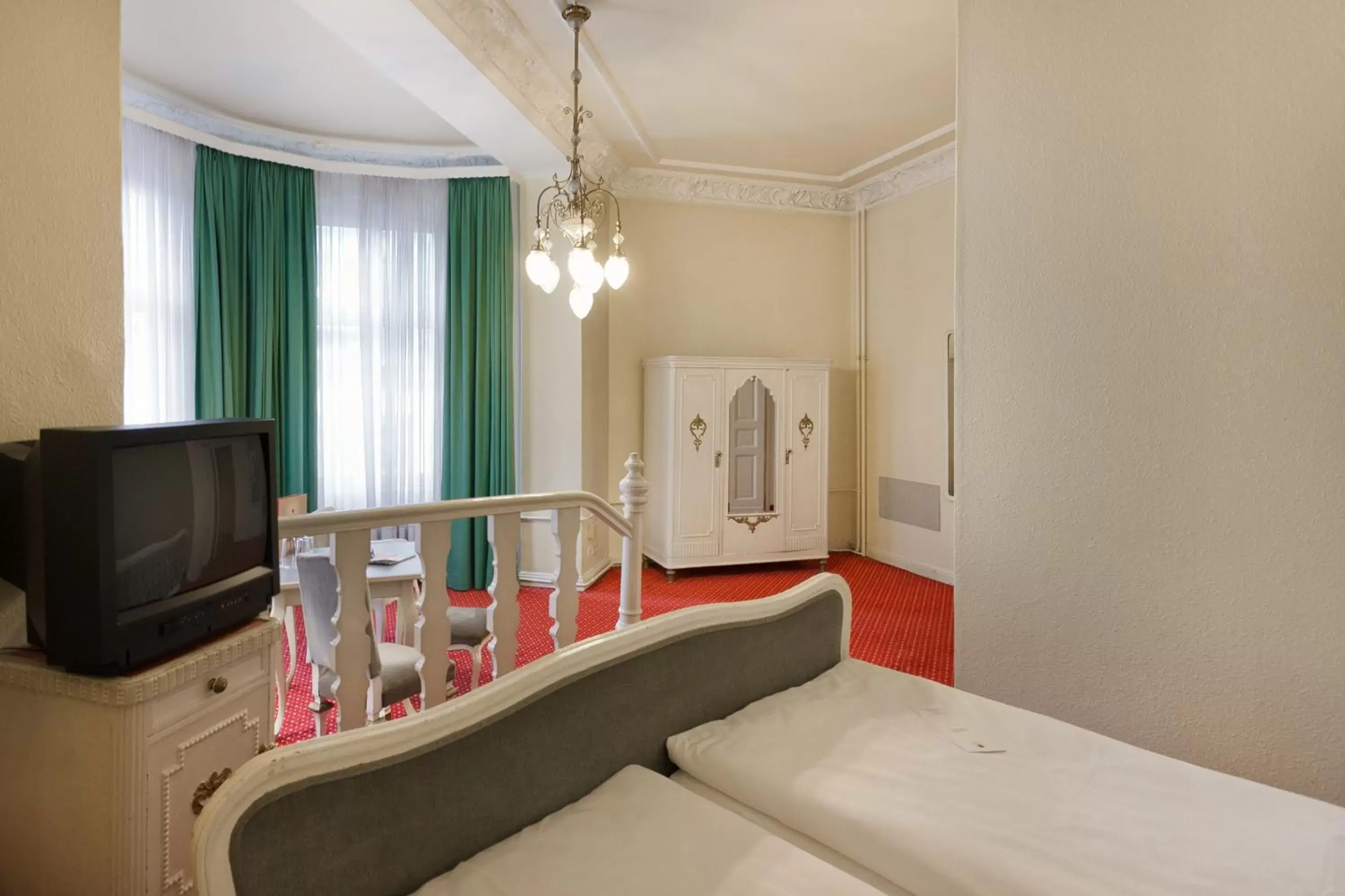 Photo of the whole room, Bed in acom-Hotel Berlin Kurfürstendamm