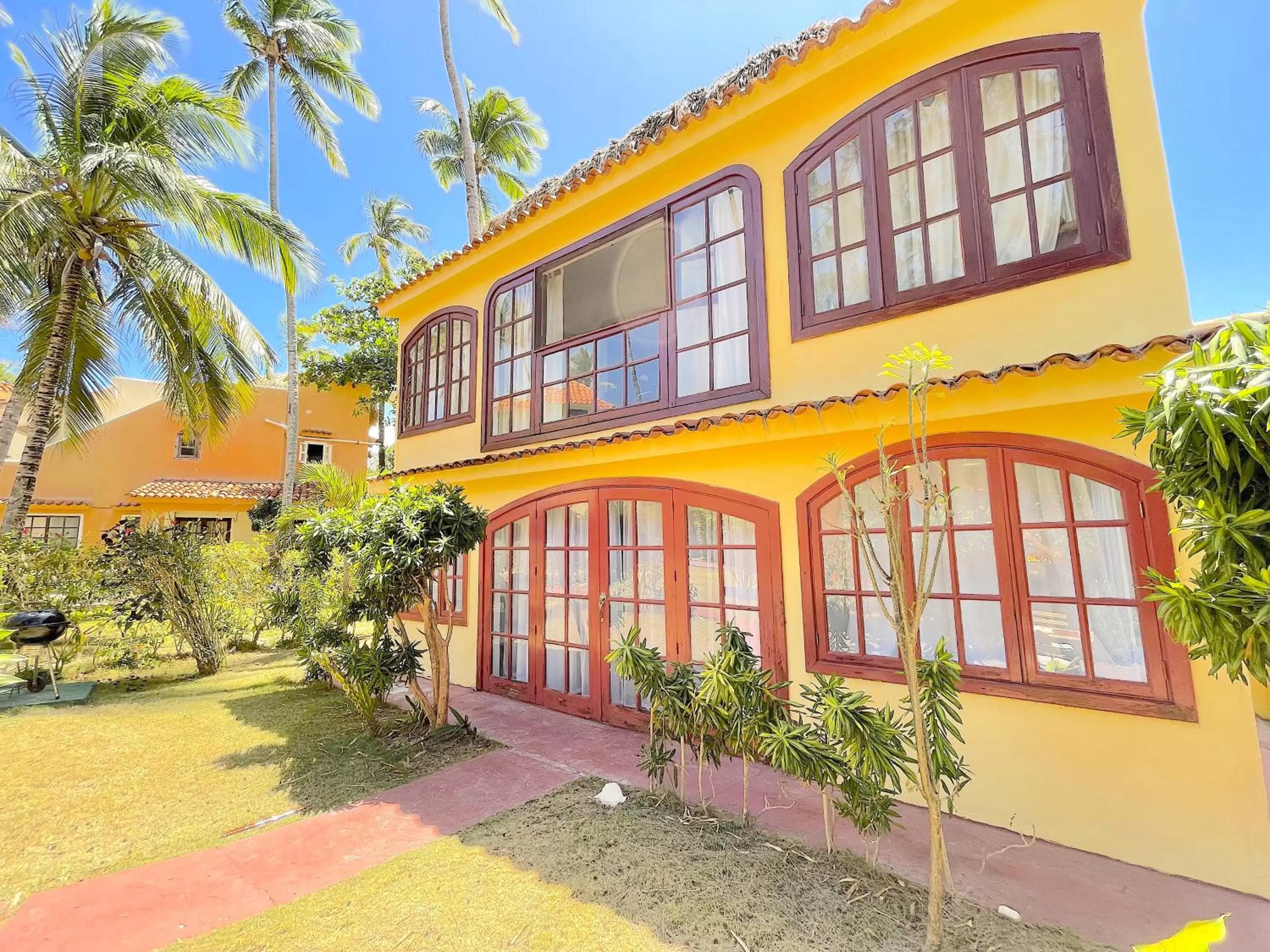 Property Building in BEACH Condo-HOTEL with VILLAS & PRIVATE Apartments WIFI BBQ Beach CLUB & SPA