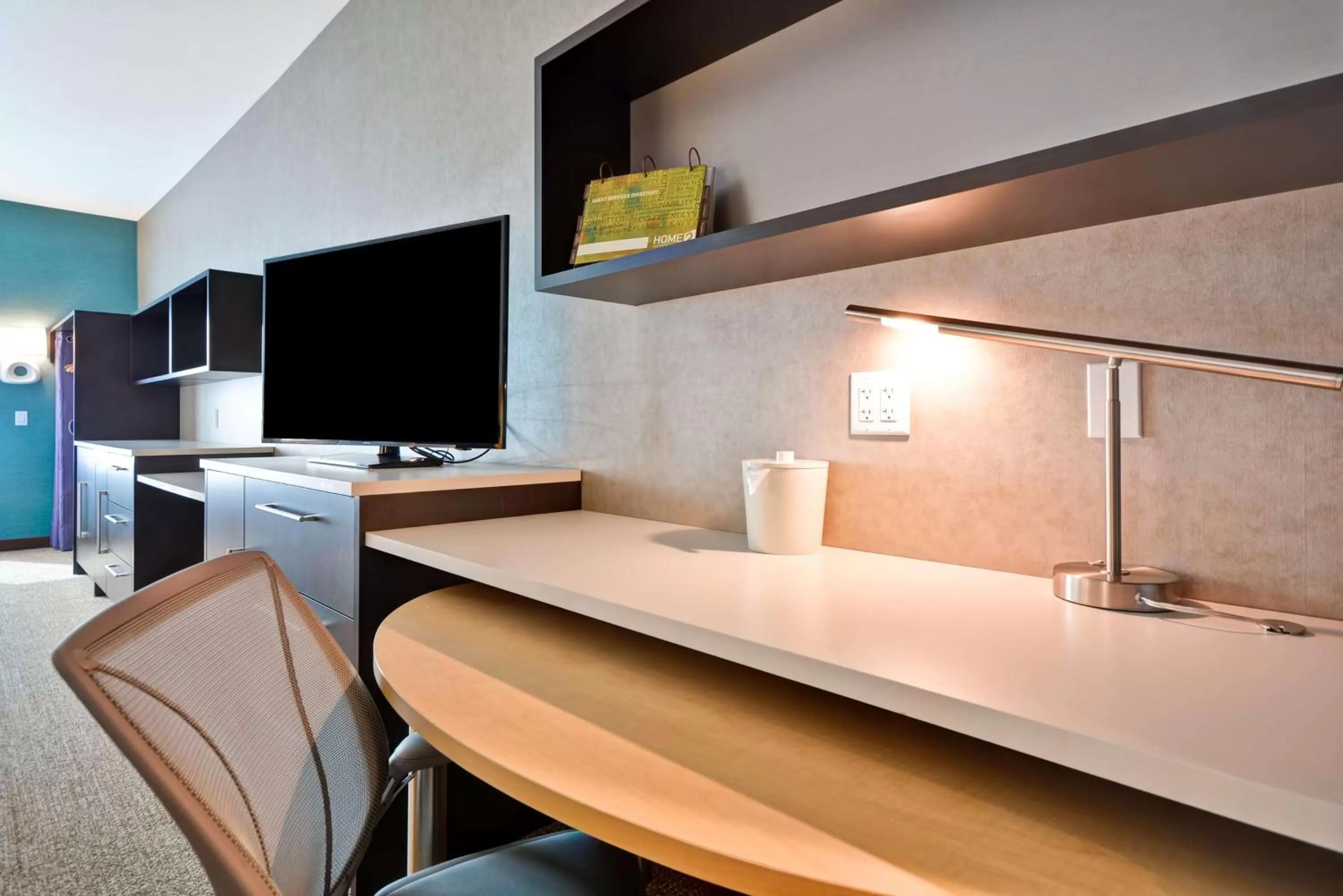 Bedroom, Bed in Home2 Suites By Hilton Livermore