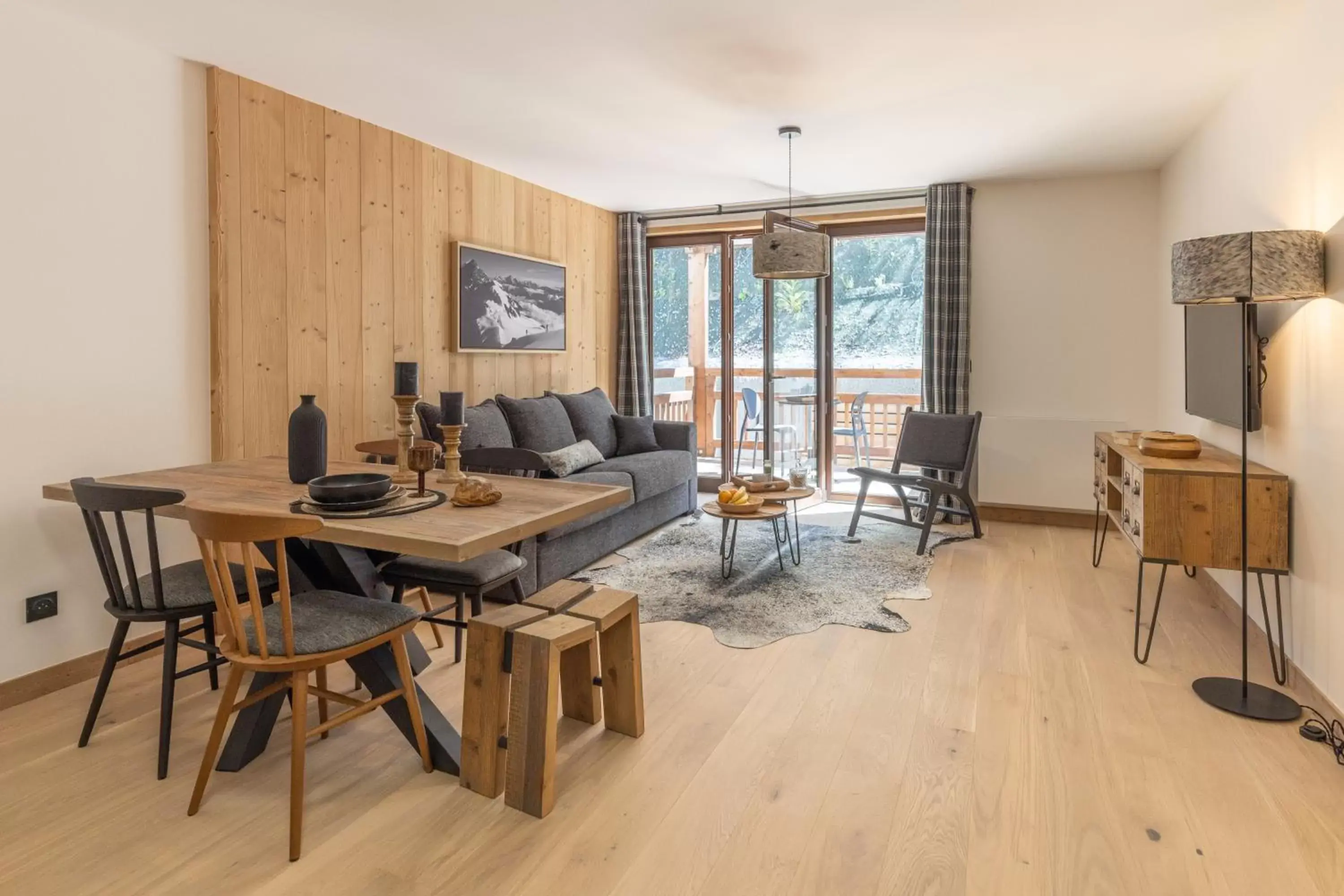 Living room, Dining Area in Cristal Lodge by Daddy Pool- TERRESENS