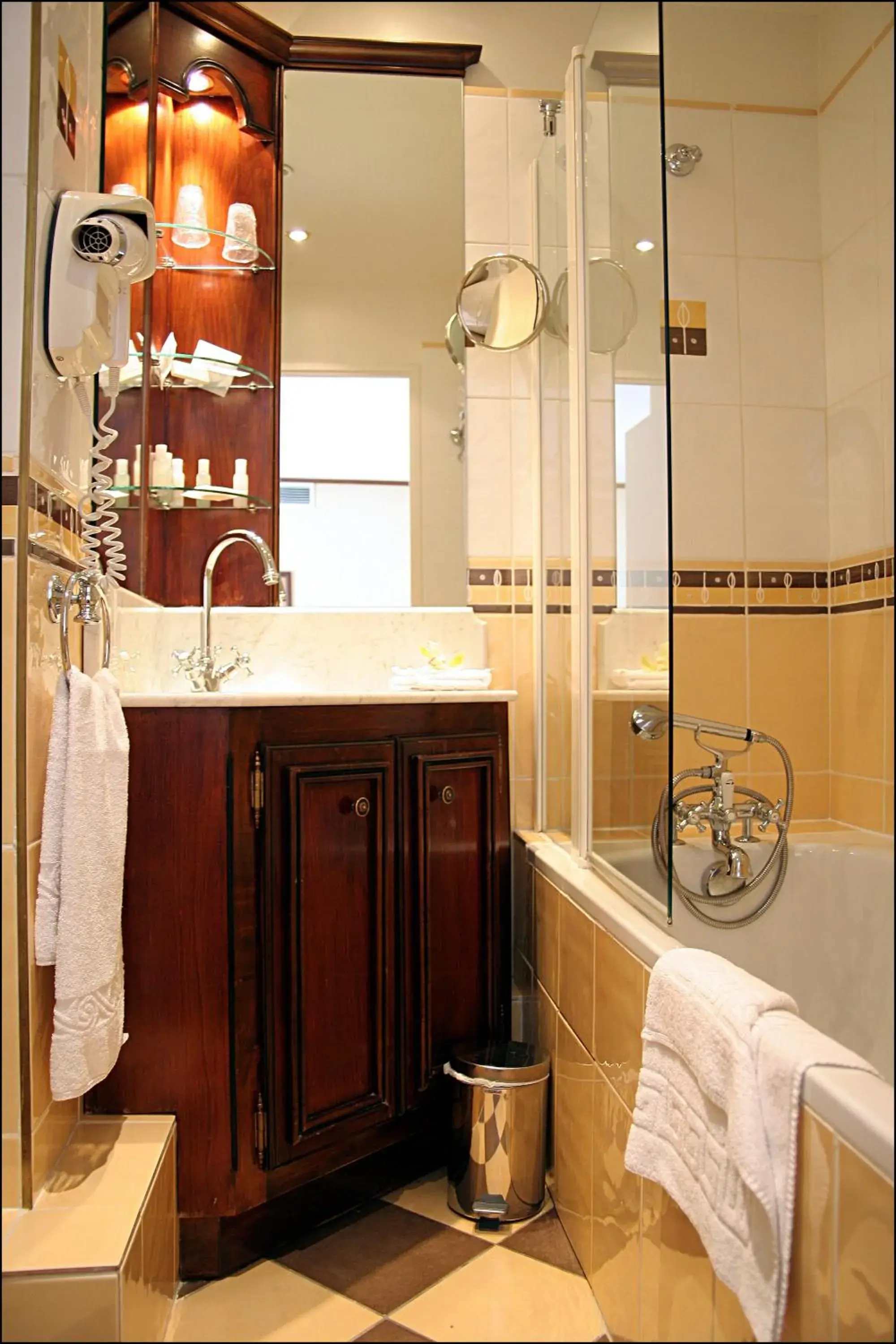Bathroom in Villa Montparnasse