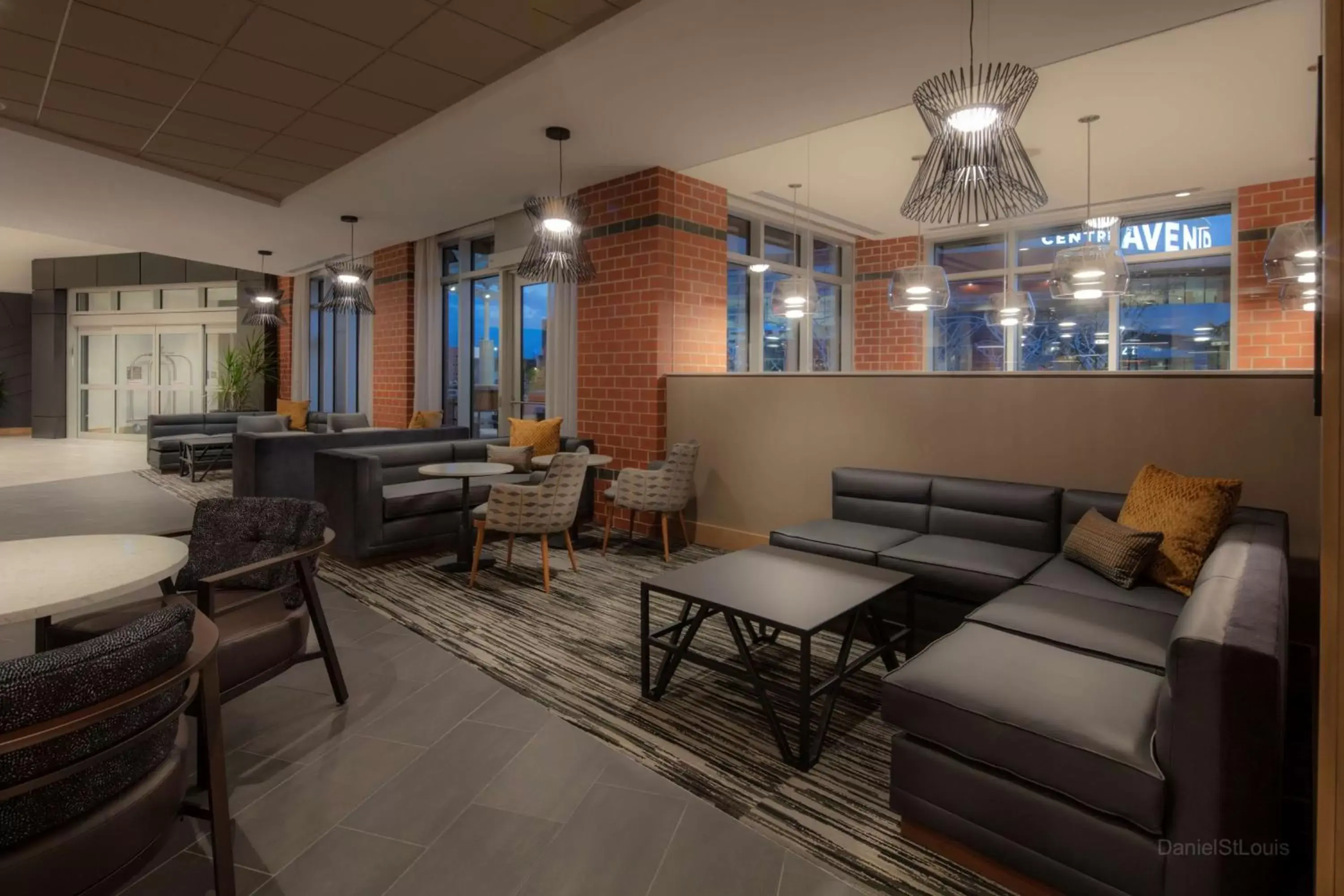 Lounge or bar in Hyatt Place Moncton-Downtown