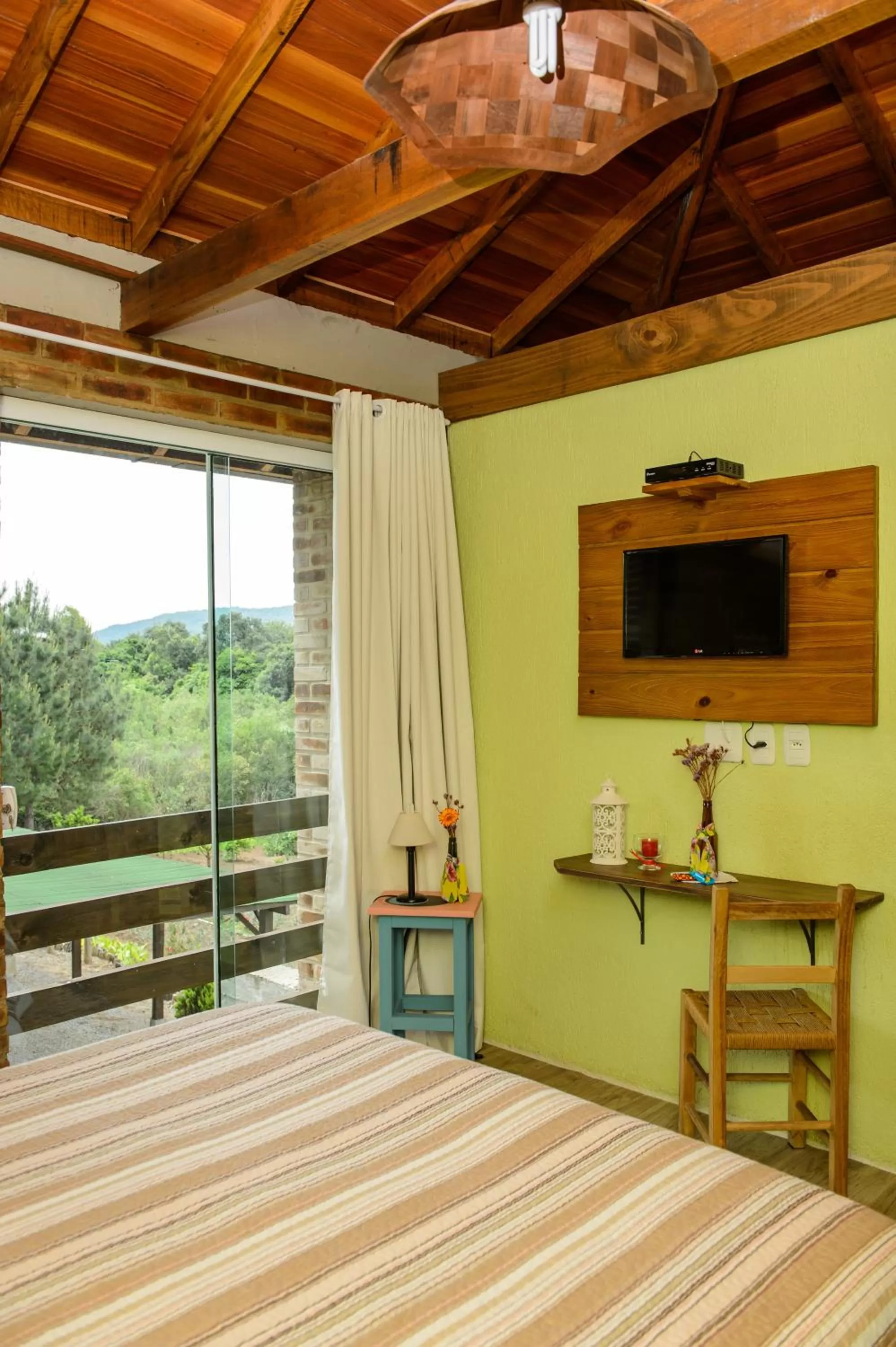 Day, Bed in Bina's Haus Pousada, Cafeteria e Atelier