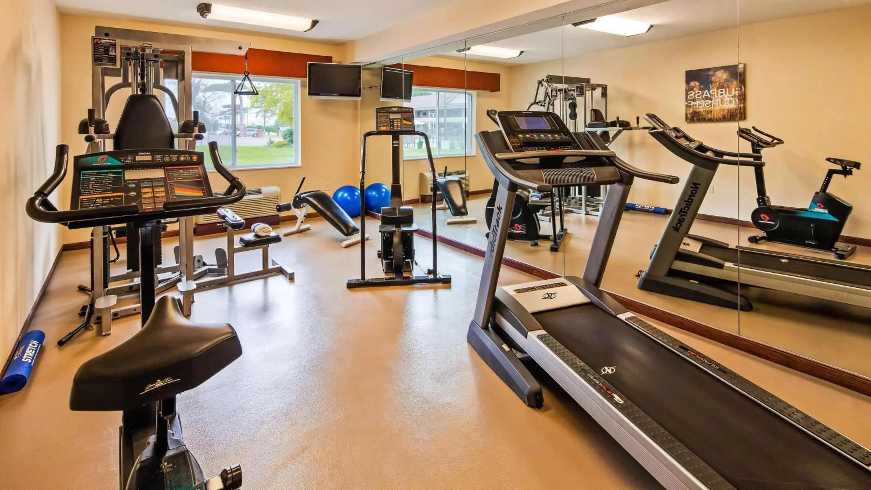 Fitness centre/facilities, Fitness Center/Facilities in Best Western Paradise Inn