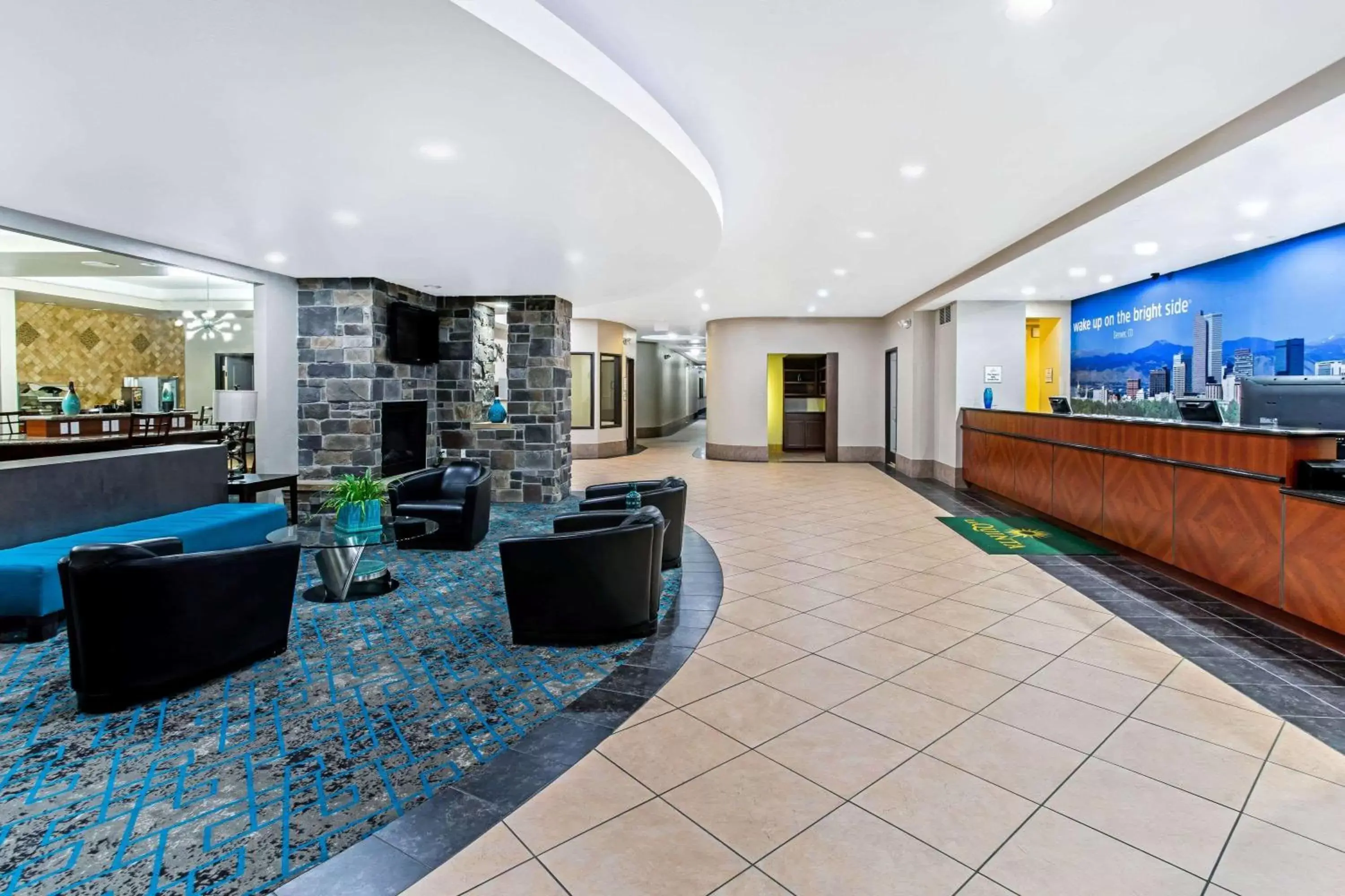 Lobby or reception, Lobby/Reception in La Quinta by Wyndham Denver Gateway Park