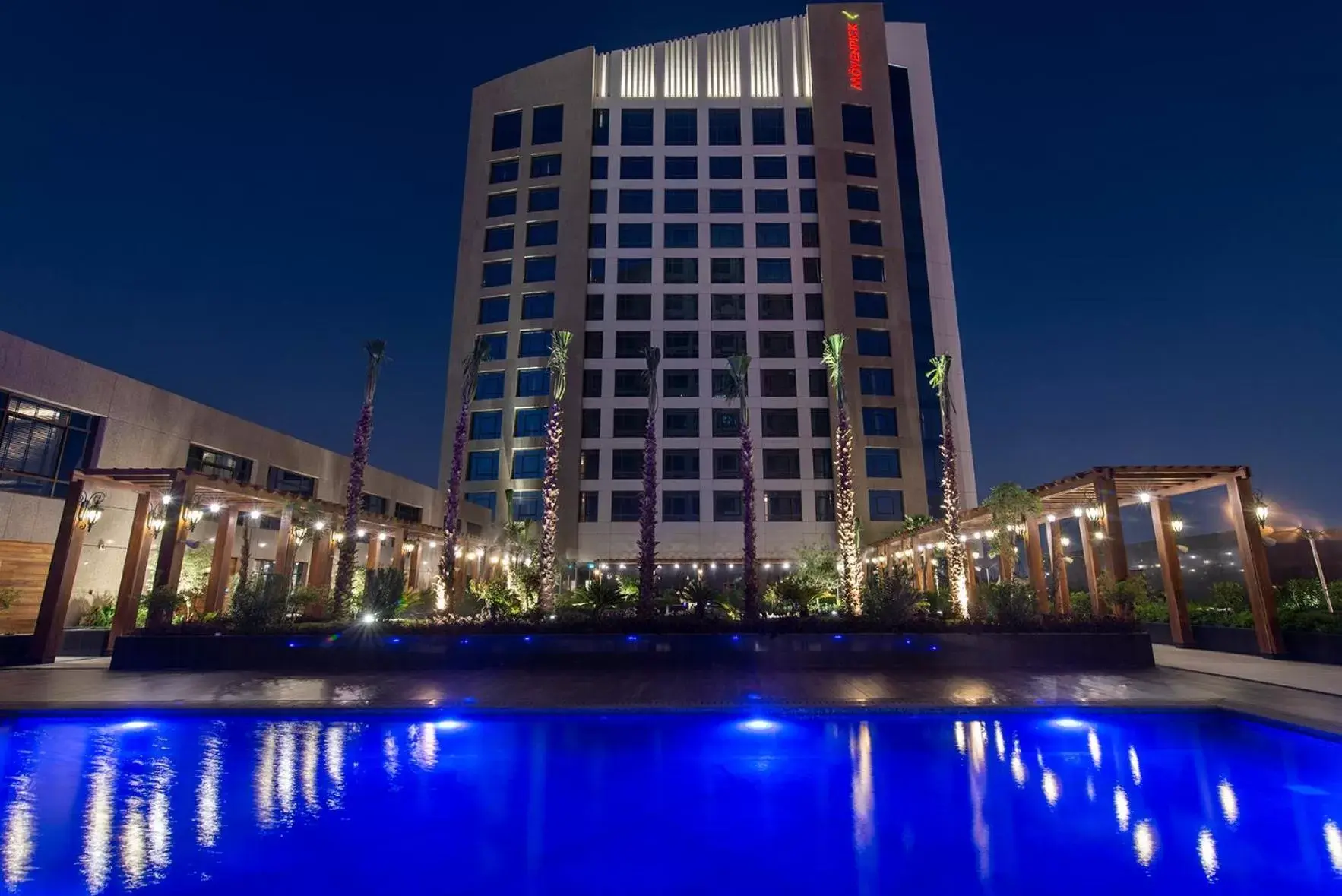Swimming pool in Movenpick Hotel and Residences Riyadh Swimming pool in Movenpick Hotel and Residences Riyadh