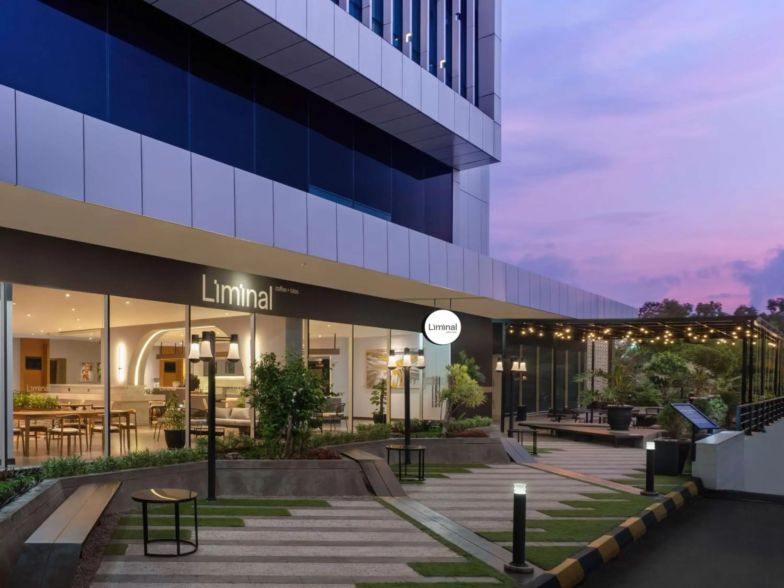 Restaurant/places to eat, Property Building in Radisson Golf & Convention Center Batam