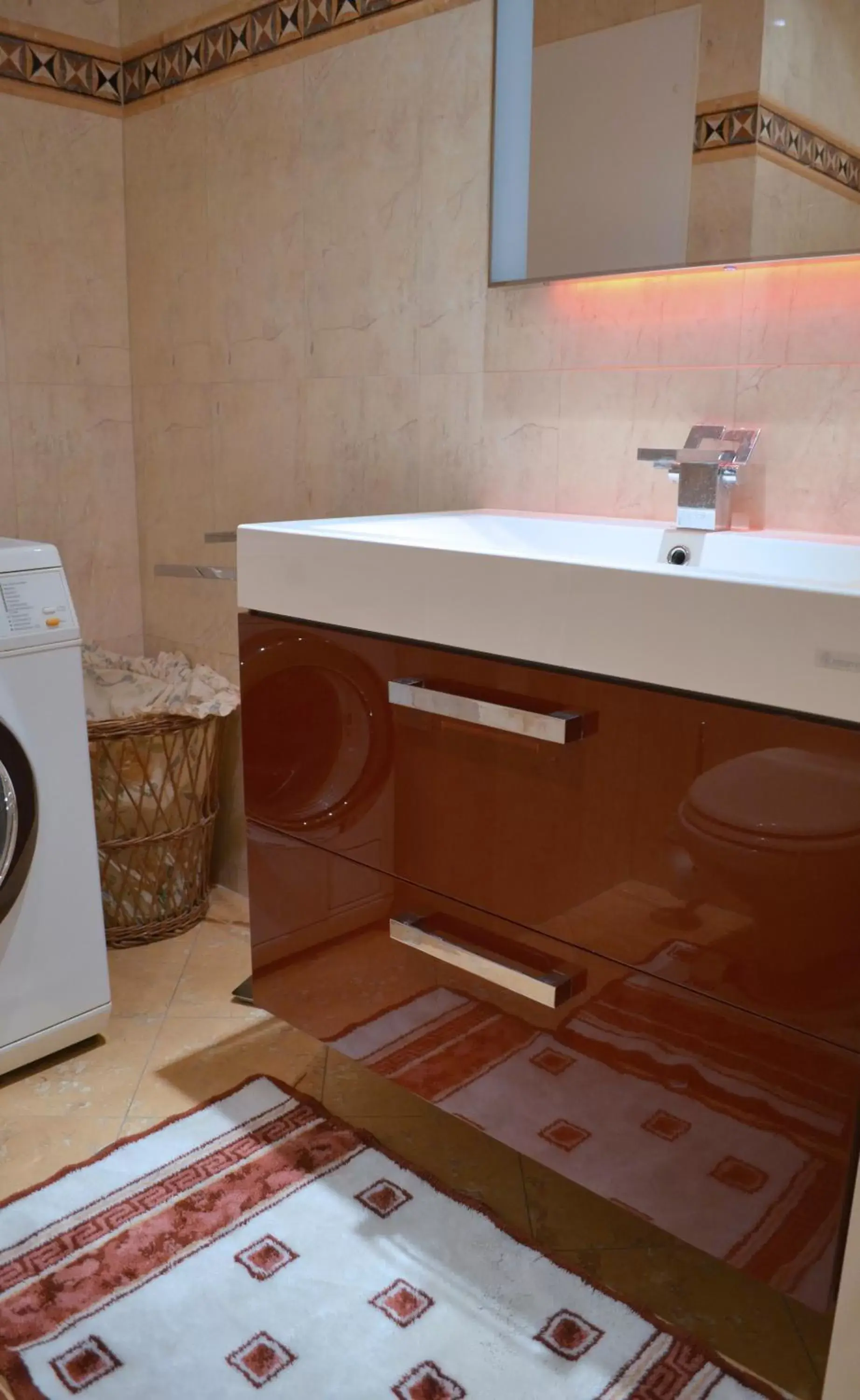 Bathroom in Weena House