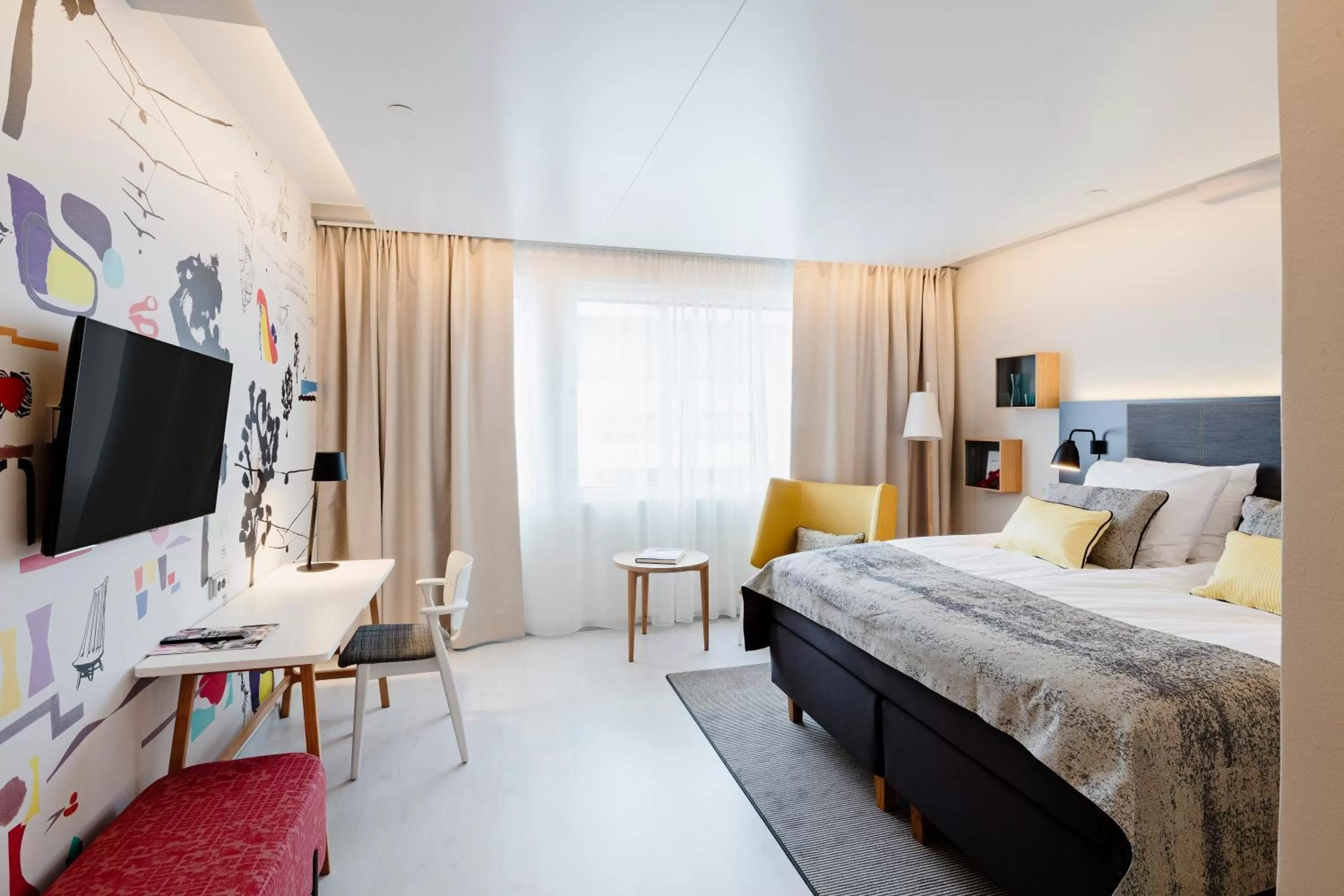 Photo of the whole room, Bed in Hotel Indigo Helsinki-Boulevard by IHG