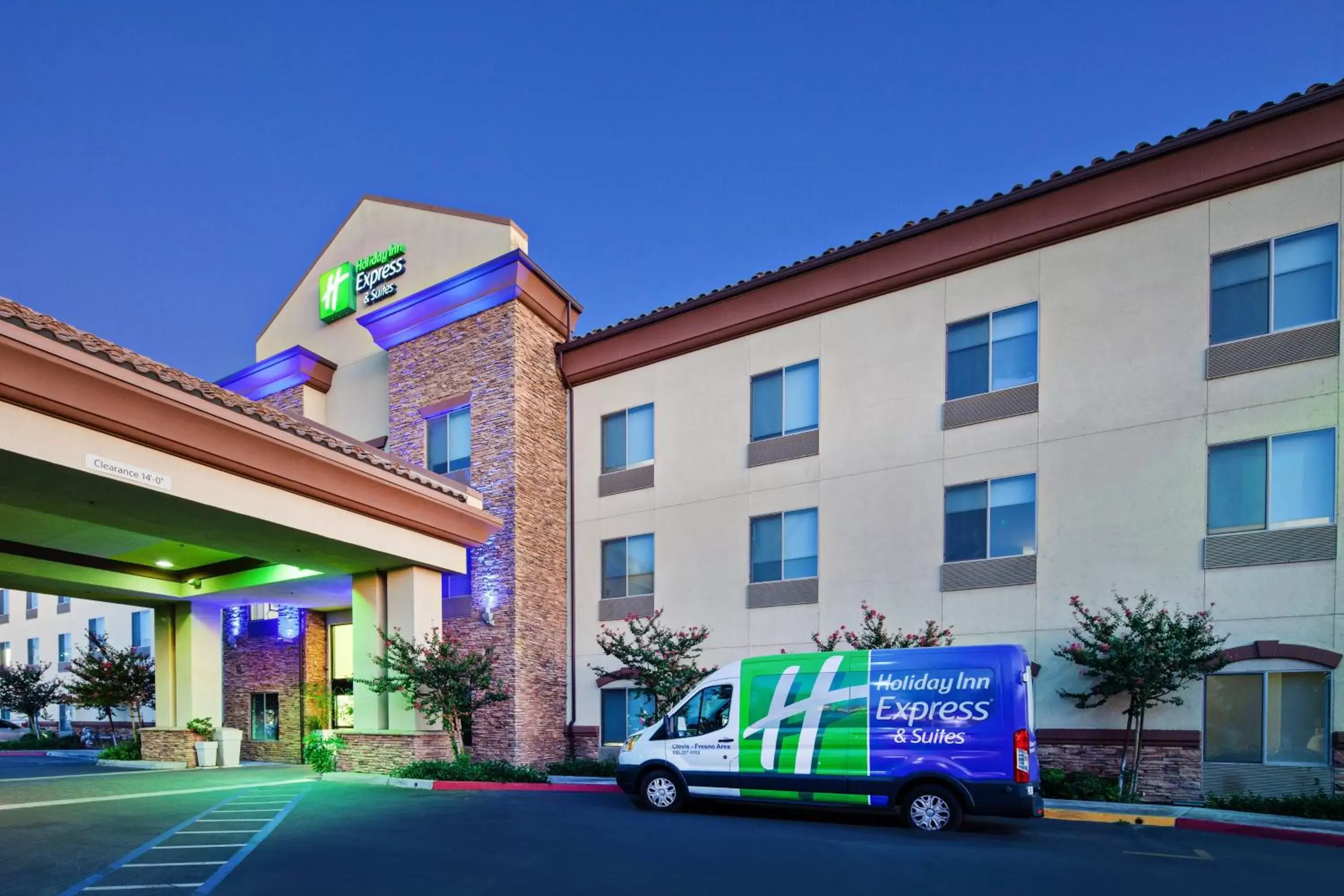 Property Building in Holiday Inn Express & Suites Clovis Fresno Area, an IHG Hotel