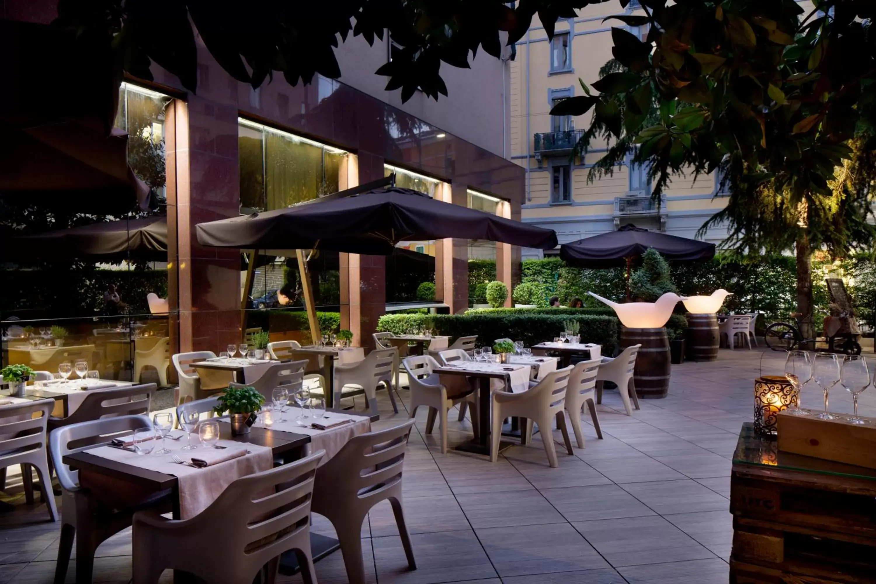 Patio, Restaurant/Places to Eat in Starhotels Ritz