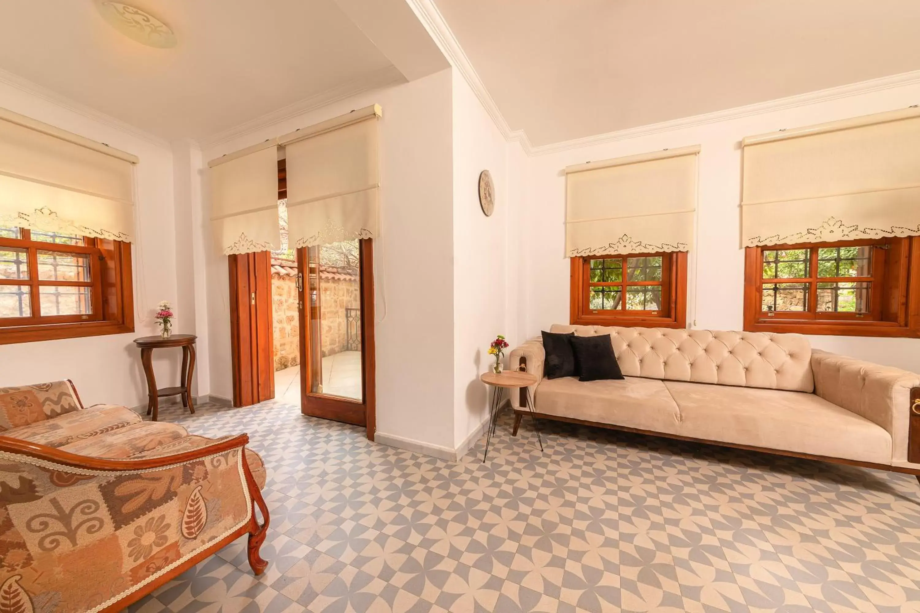 Living room, Seating Area in Zemira Garden Hotel