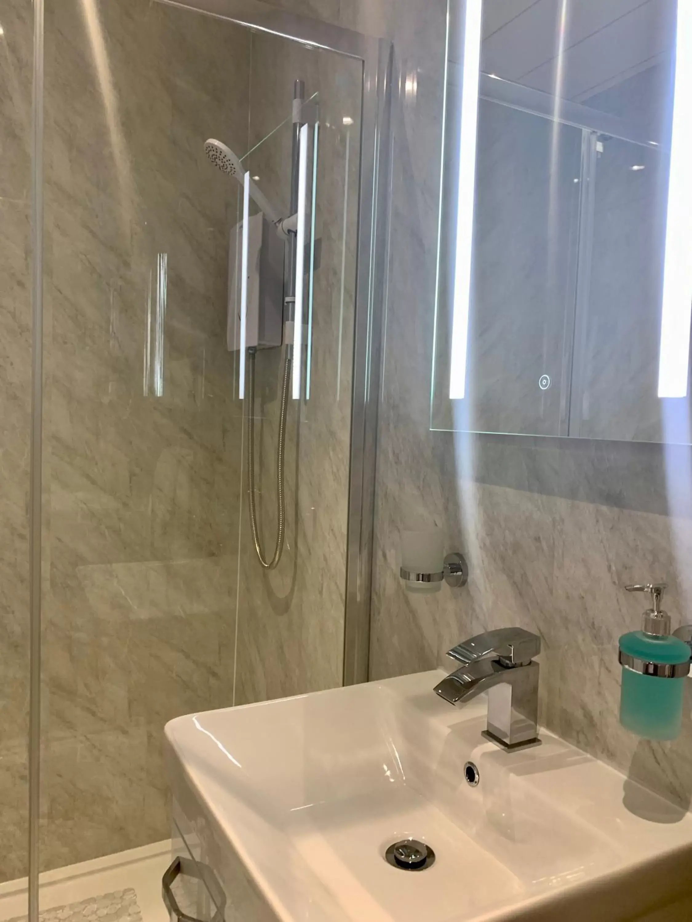 Shower, Bathroom in The Gaydon