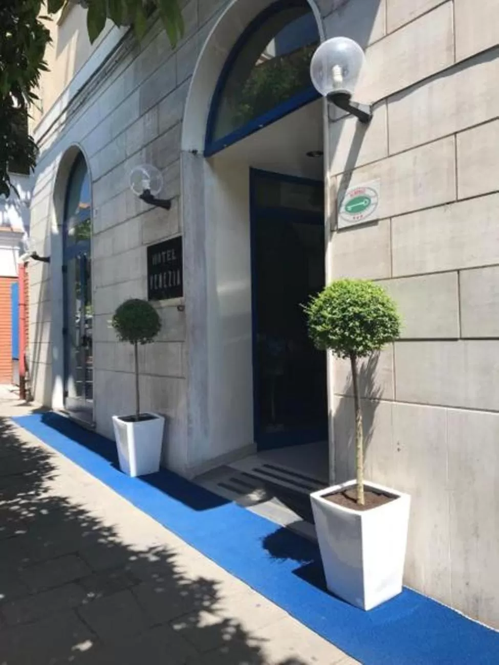 Facade/entrance in Hotel Venezia