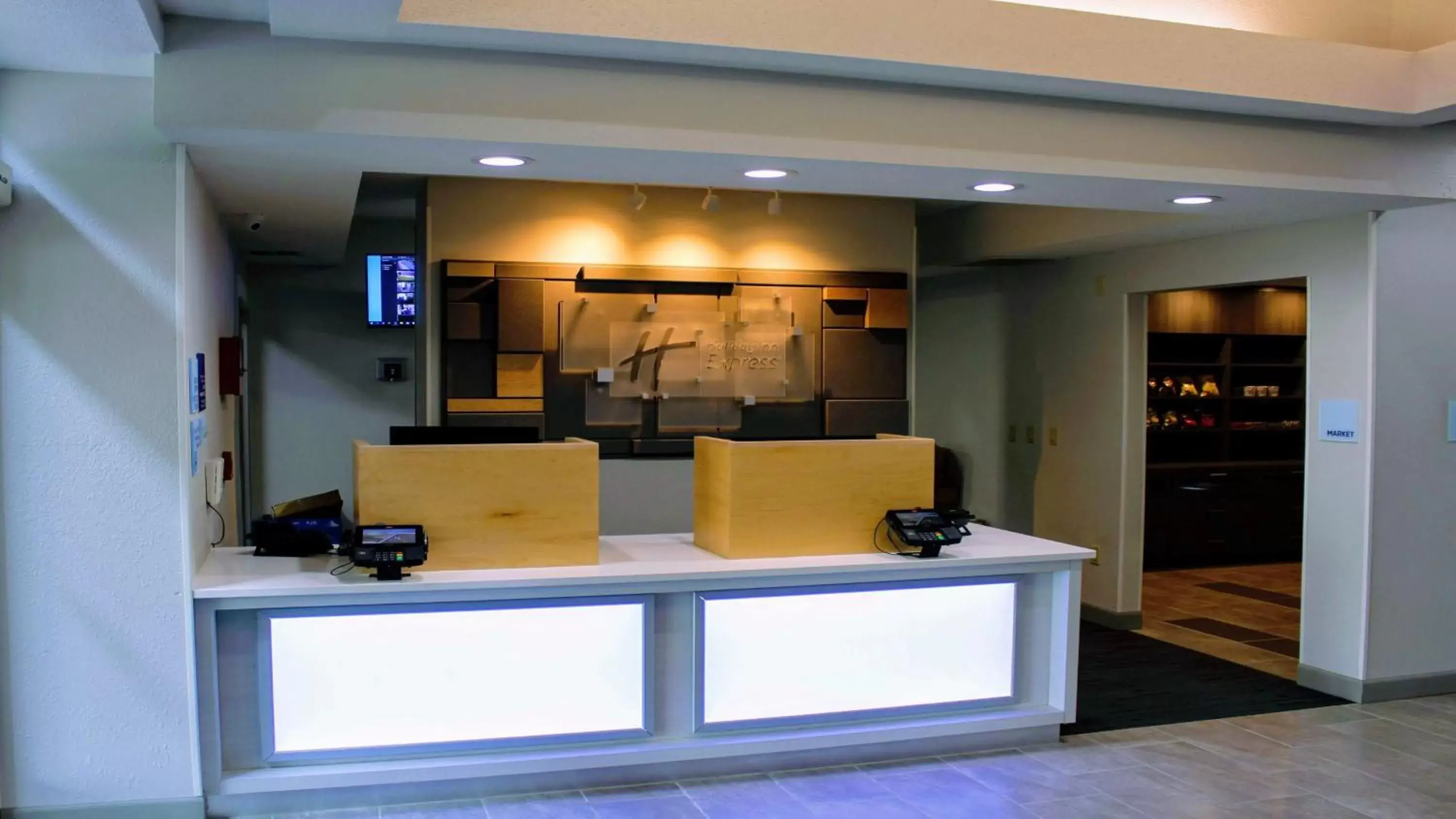 Property building, Lobby/Reception in Holiday Inn Express & Suites - Enterprise, an IHG Hotel