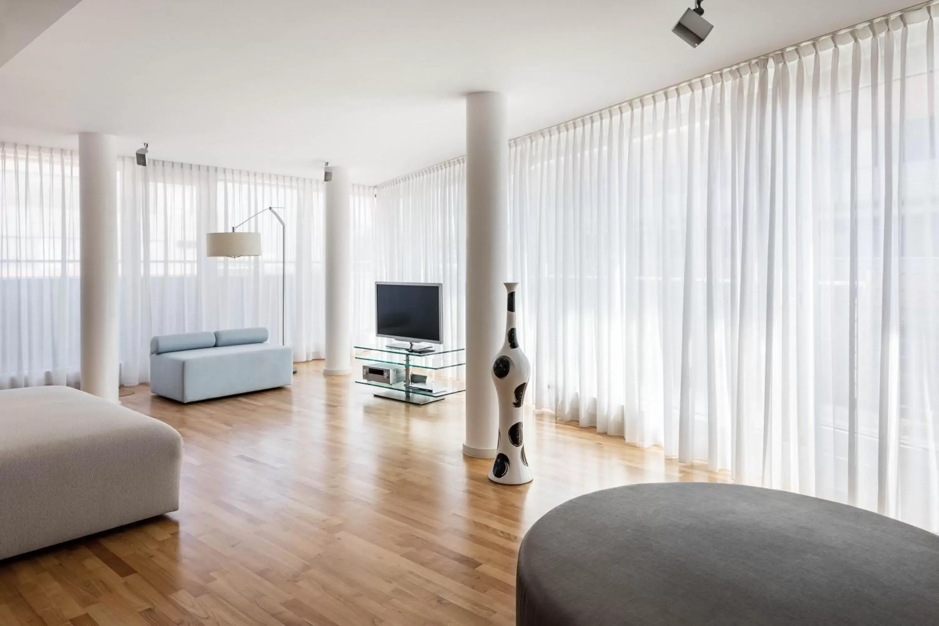 Living room, TV/Entertainment Center in The Mandala Hotel