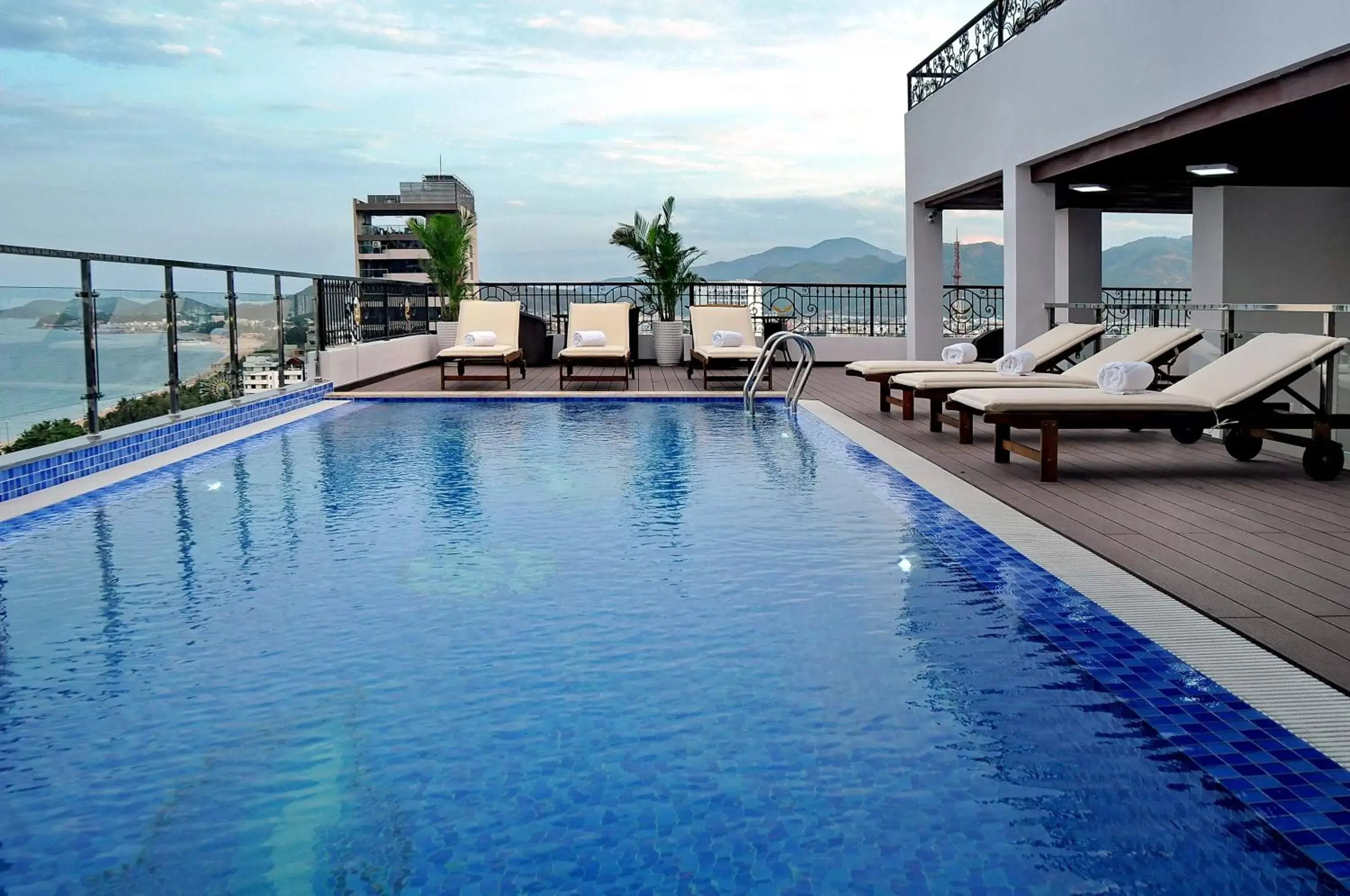 Swimming Pool in Apus Hotel