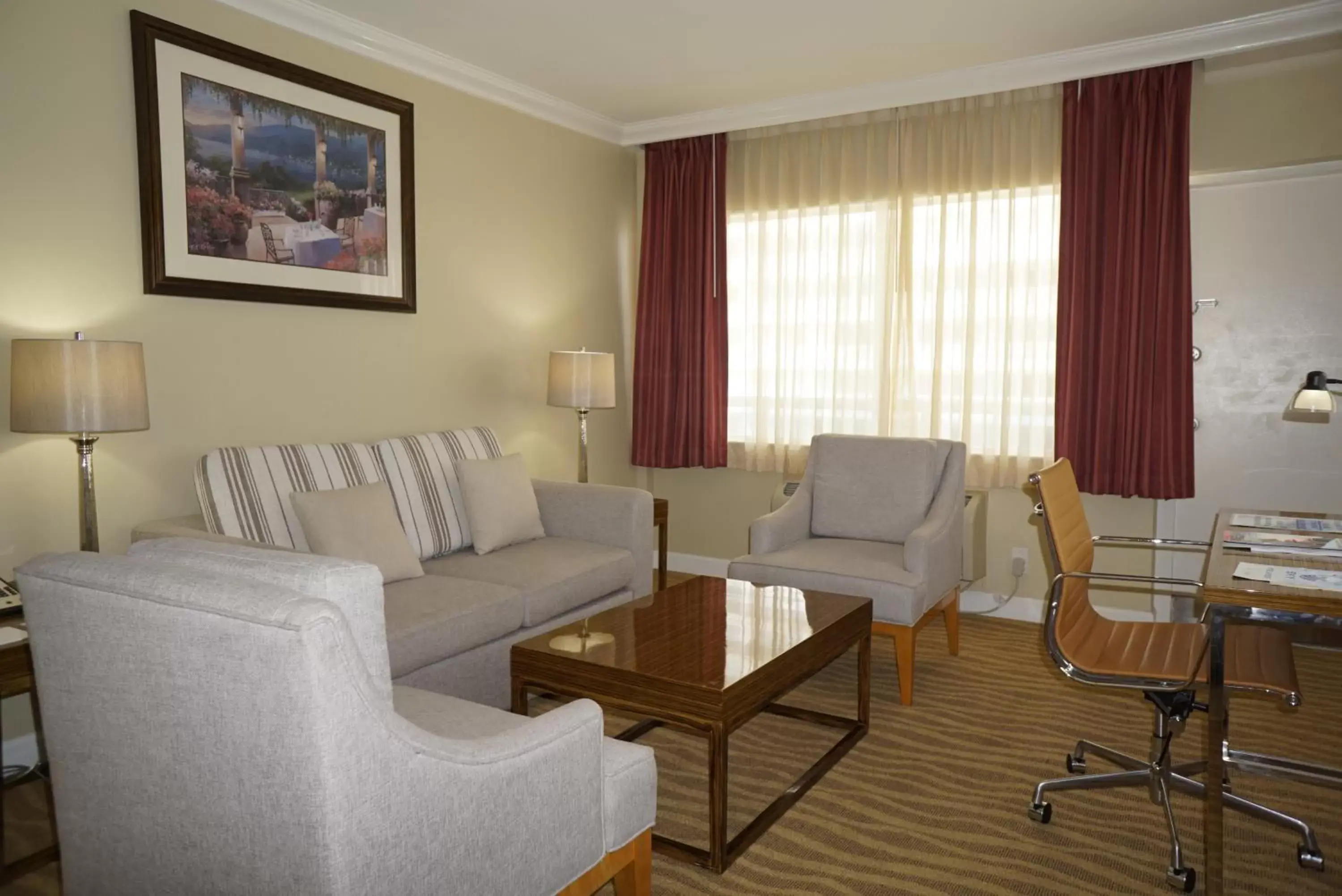 Living room, Seating Area in Ocean Sky Hotel & Resort