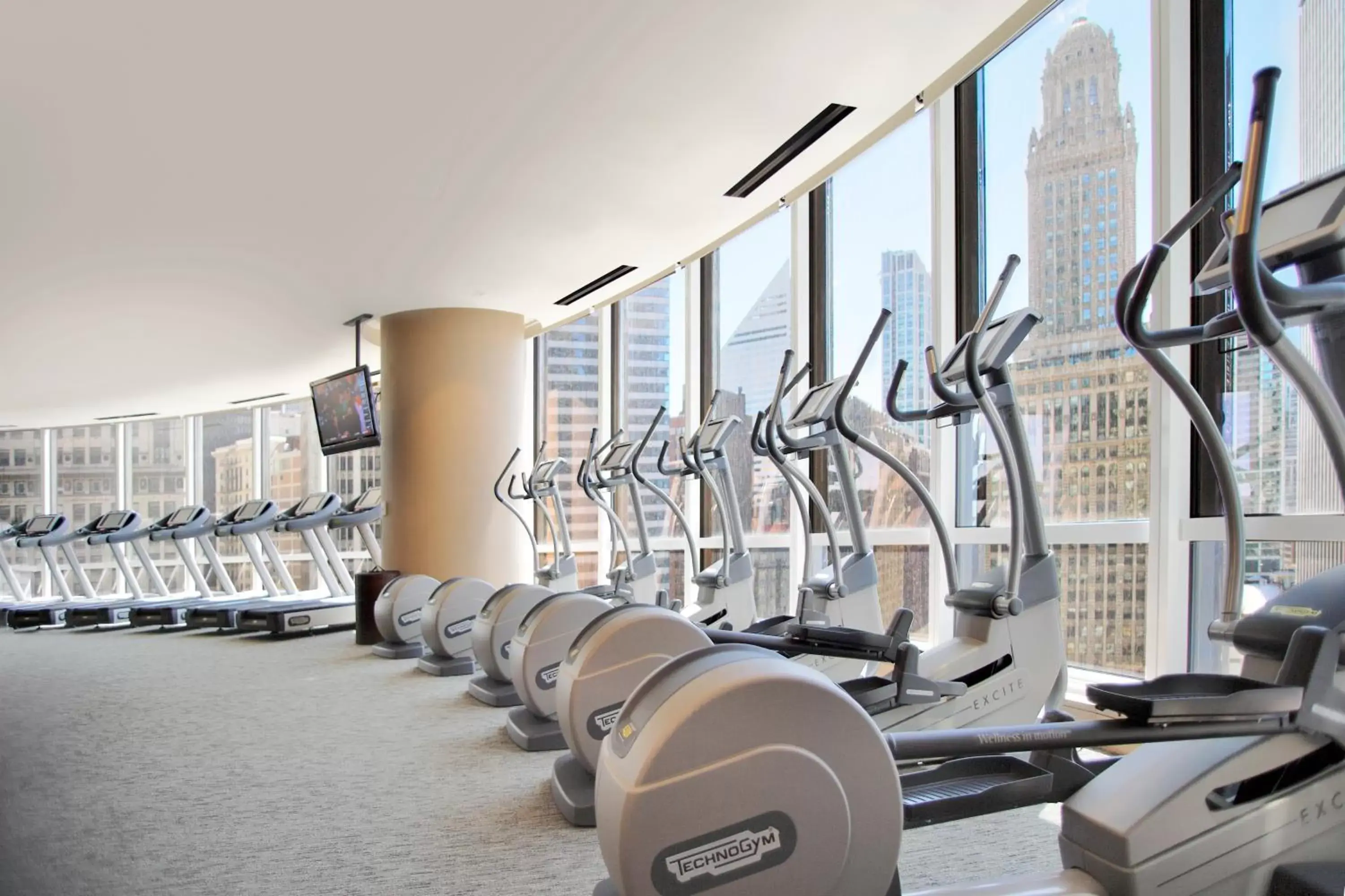 Fitness centre/facilities, Fitness Center/Facilities in Trump International Hotel & Tower Chicago