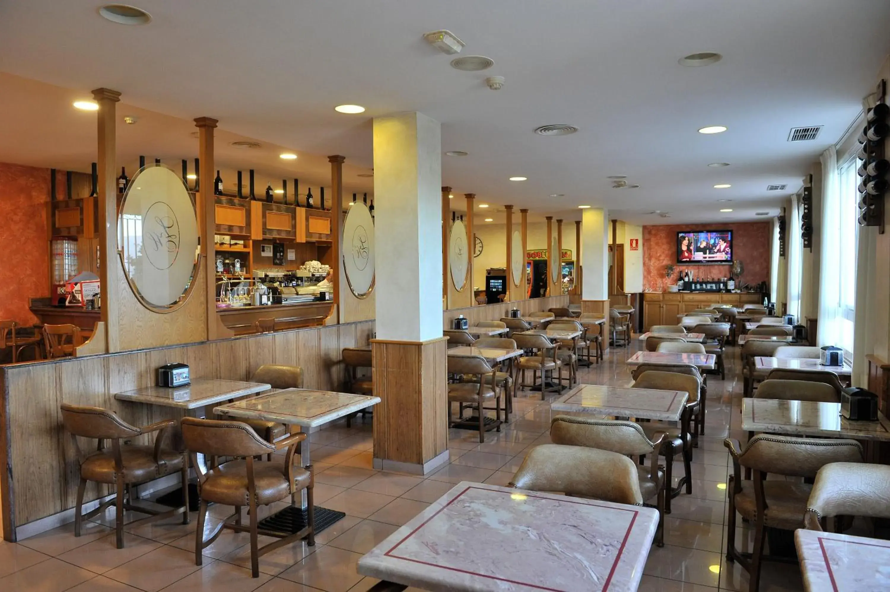 Breakfast, Restaurant/Places to Eat in Hotel Lozano