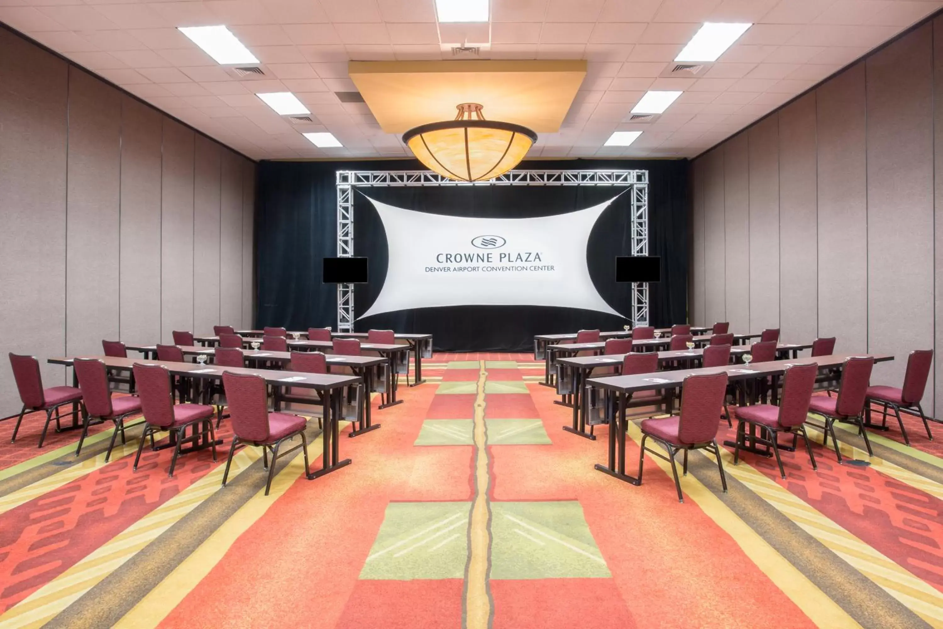 Meeting/conference room in Crowne Plaza Denver International Airport, an IHG Hotel