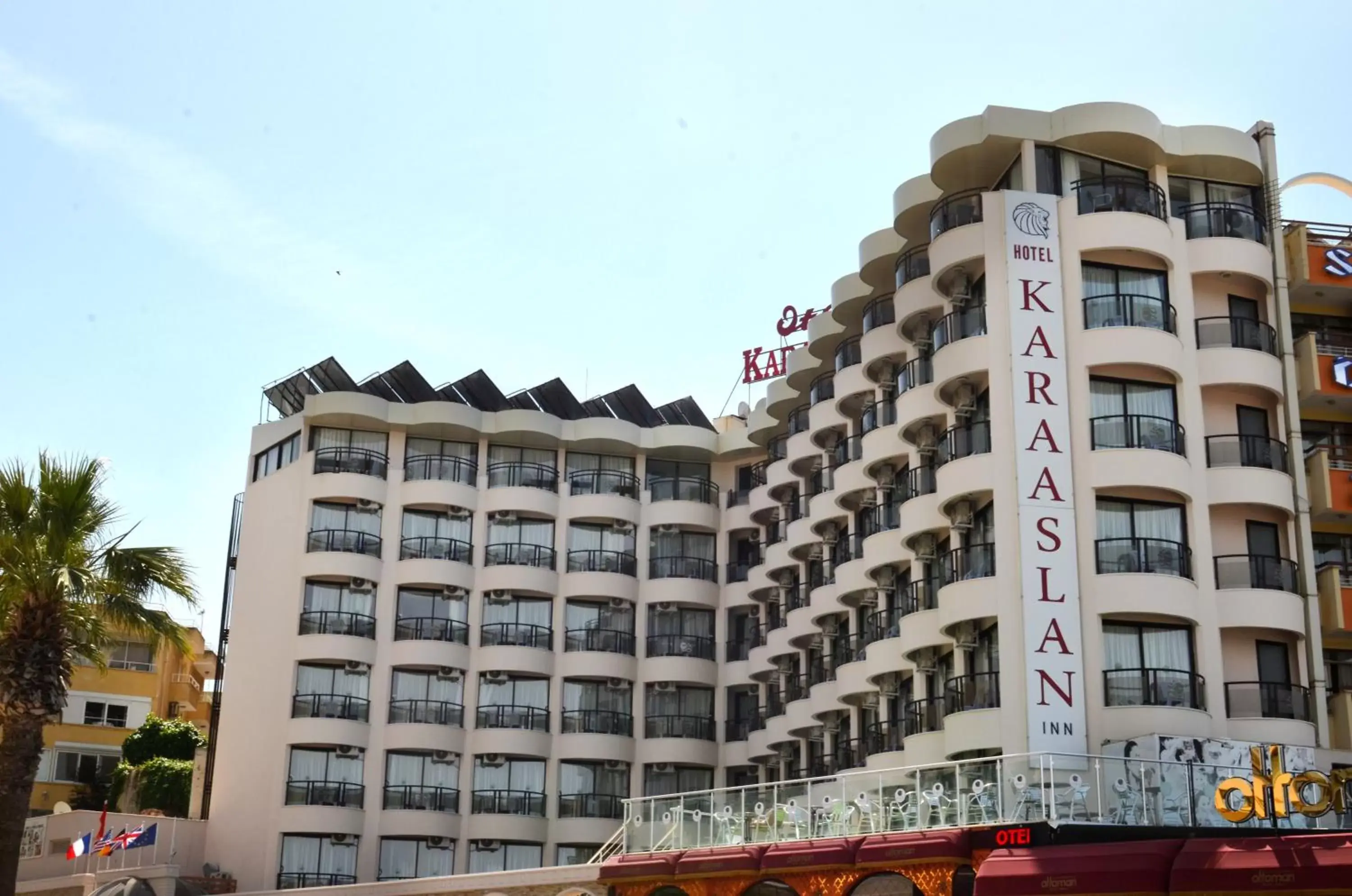 Facade/entrance, Property Building in Hotel By Karaaslan Inn