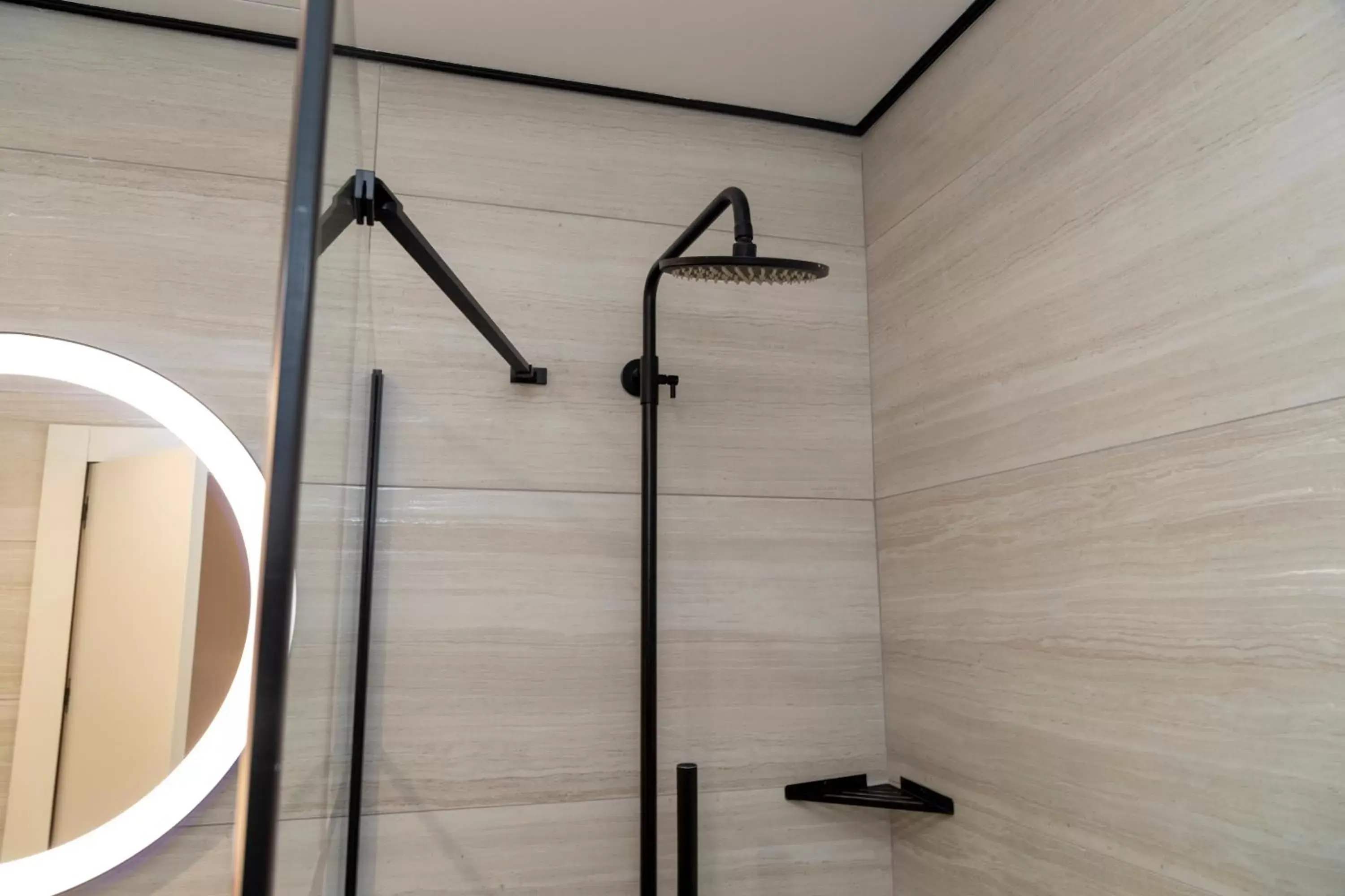 Shower, Bathroom in Smartrental Collection Gran Vía Centric