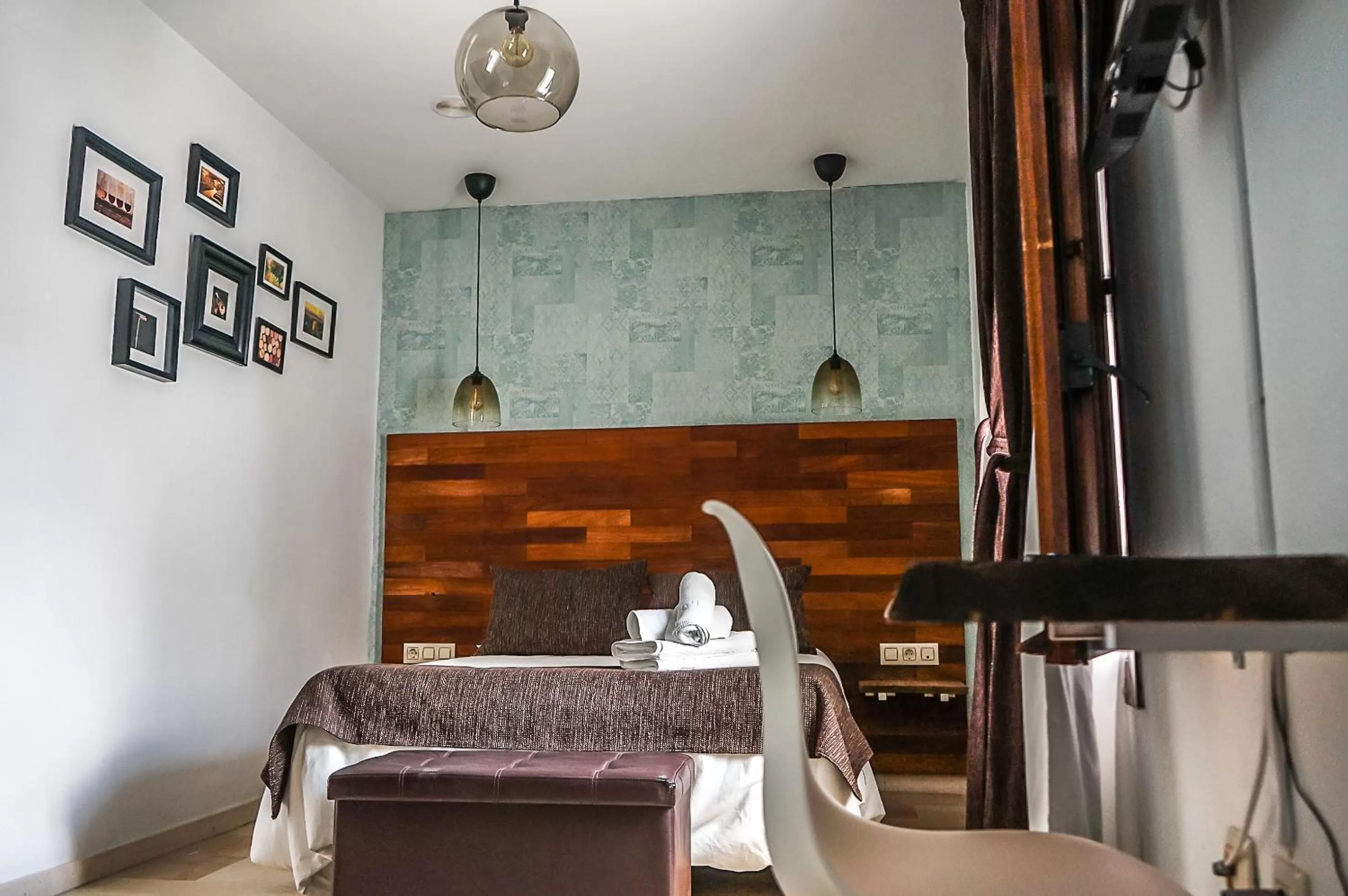 Bed in Hotel Posada de las Cuevas