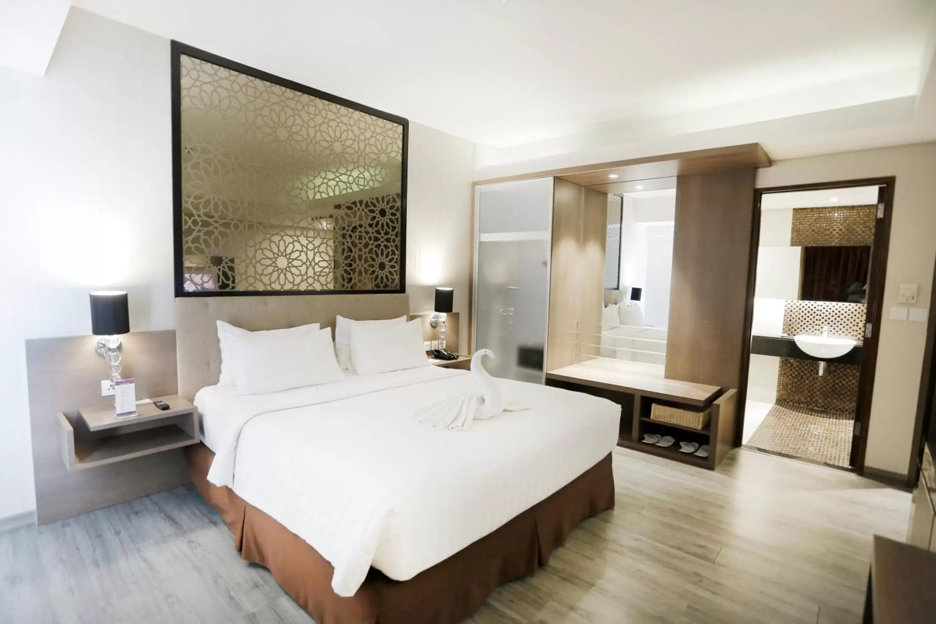 Bedroom, Bed in Mercure Padang