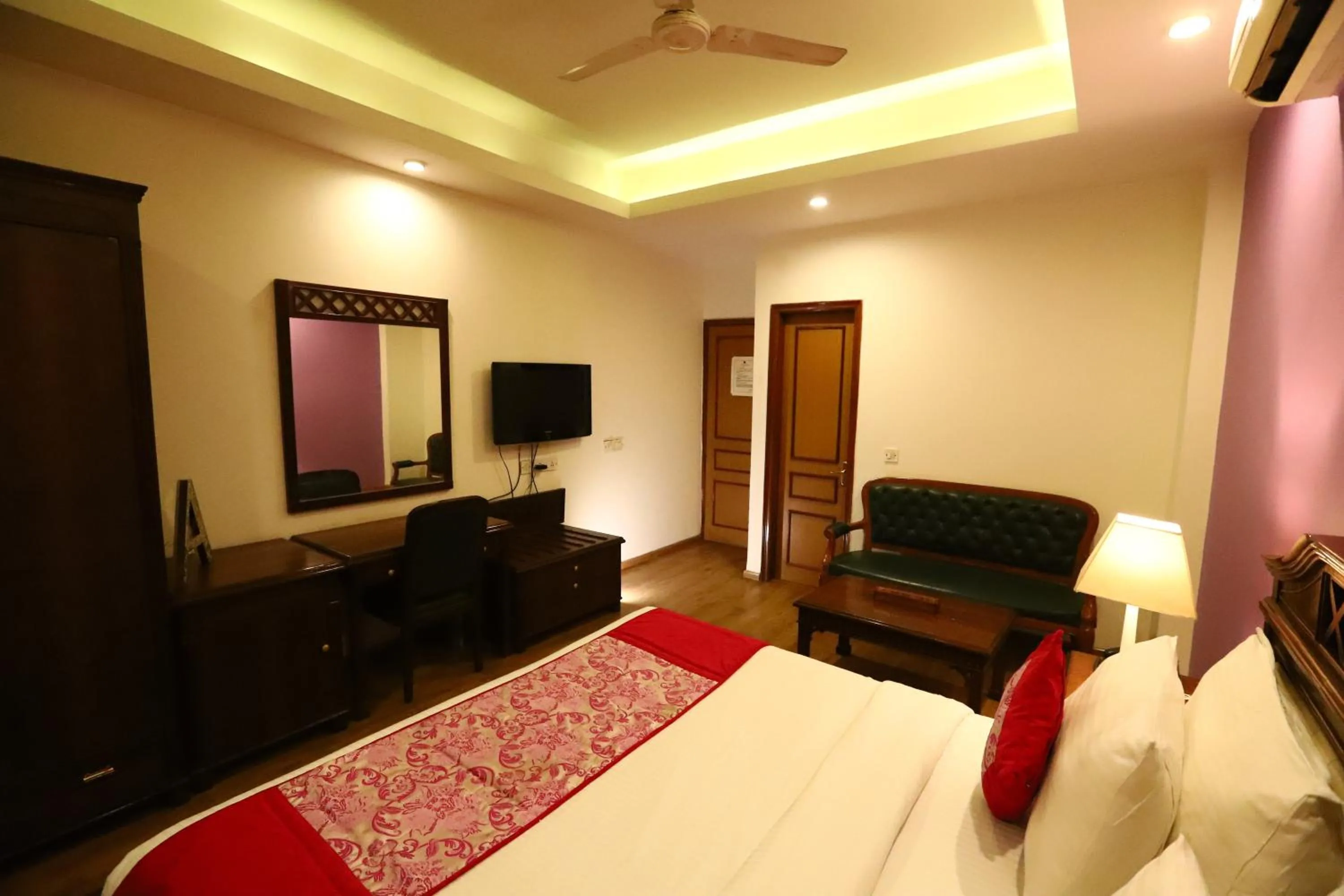 Photo of the whole room, Bed in Hotel Ambica Palace AIIMS New Delhi - Couple Friendly Local ID Accepted