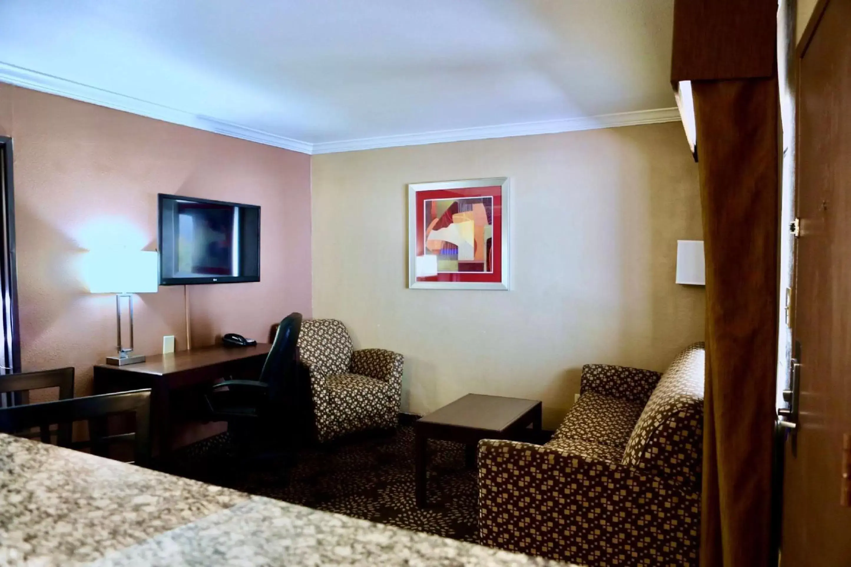 Photo of the whole room, Seating Area in Best Western InnSuites Tucson Foothills Hotel & Suites