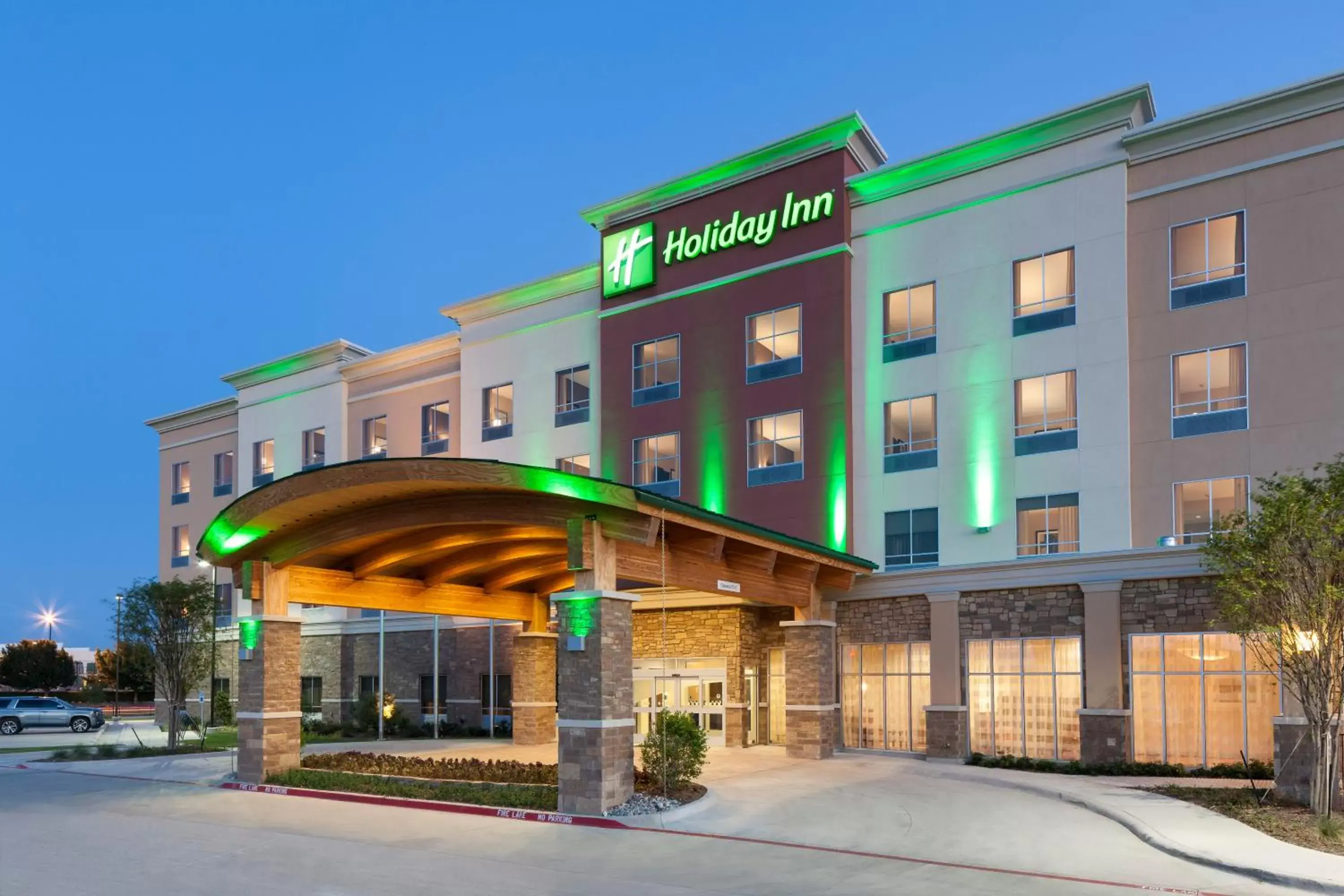 Property building in Holiday Inn Plano-The Colony, an IHG Hotel