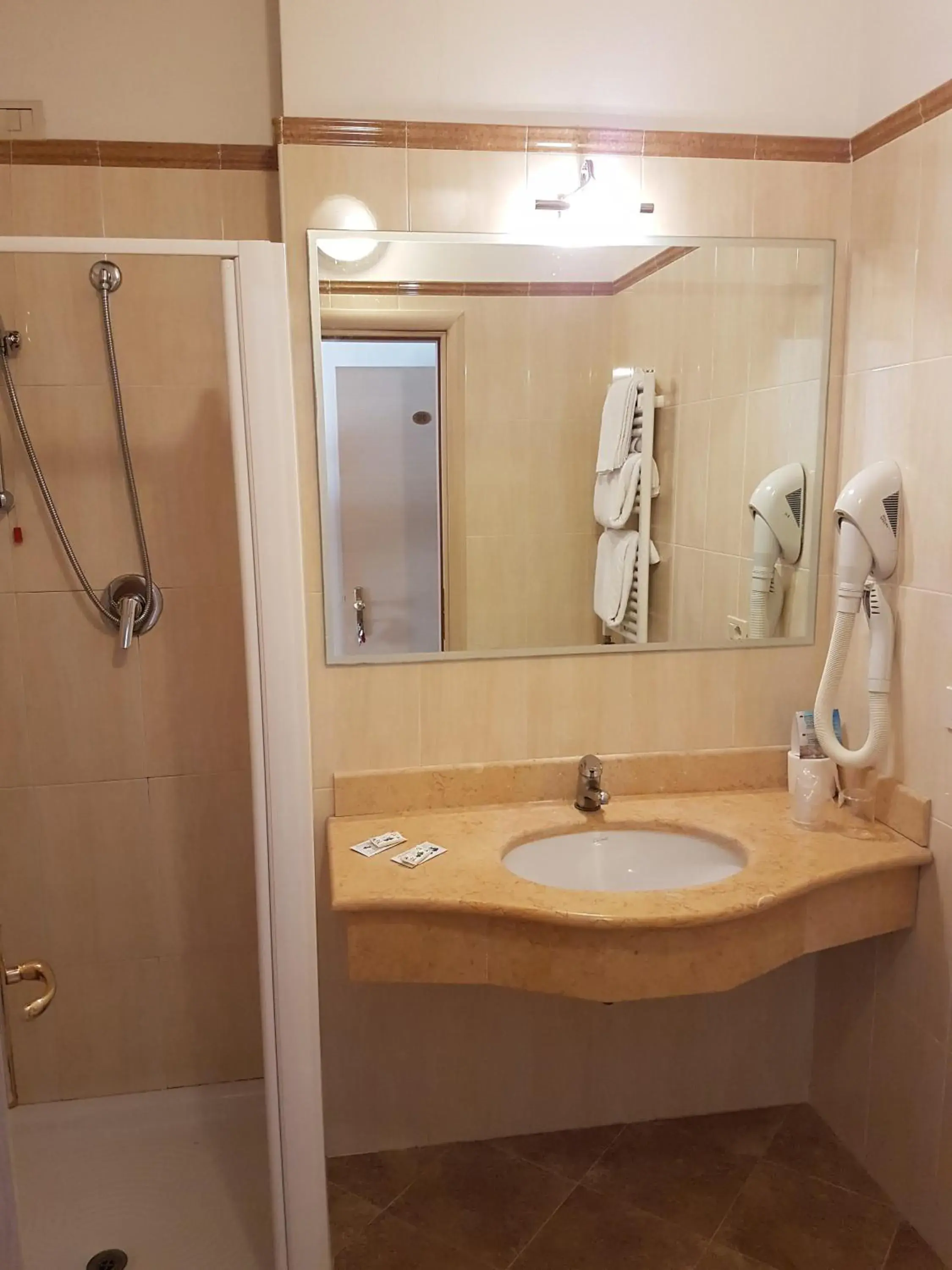 Bathroom in Hotel Piccolo Paradiso