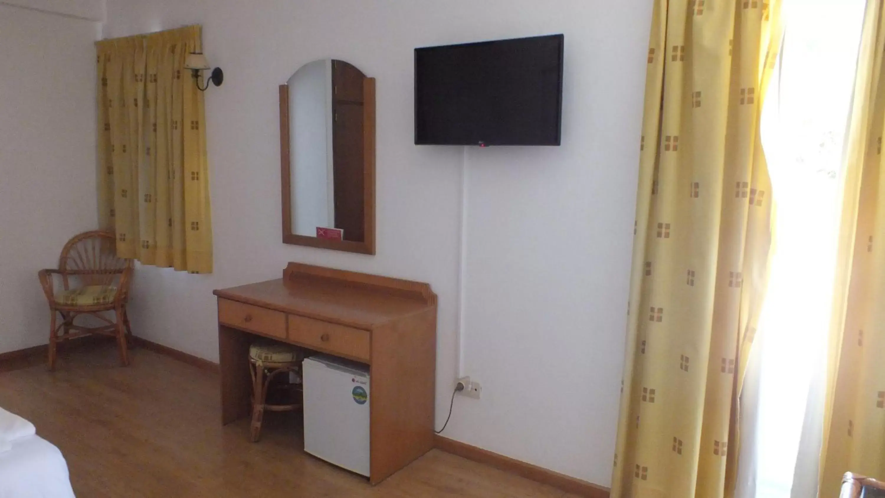 TV/Entertainment Center in Residencial Gil Vicente