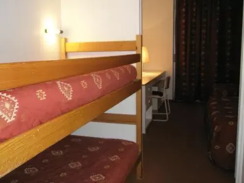 Photo of the whole room, Bunk Bed in Hotel Restaurant Le Carina